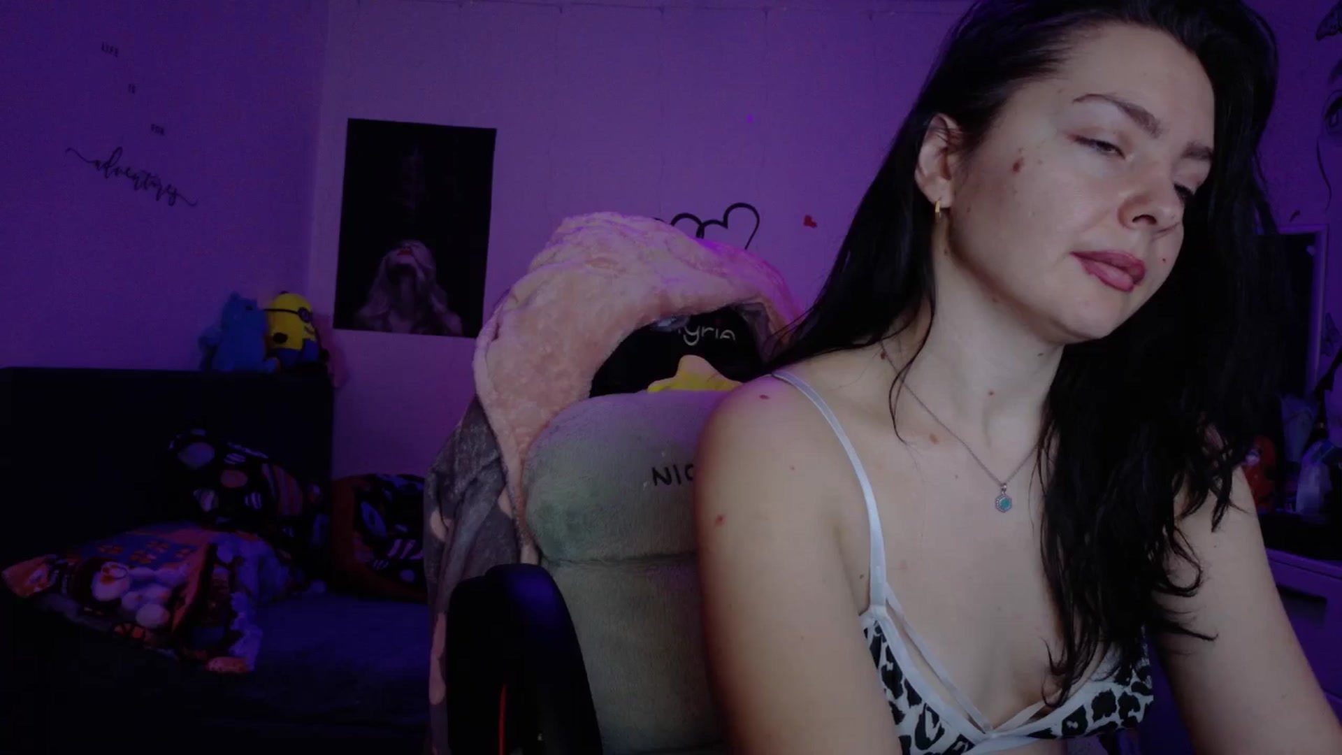 Gallery image thumbnail from YreneA's myfreecams stream on, 01/09/2026, 07:27 image 8 of 20