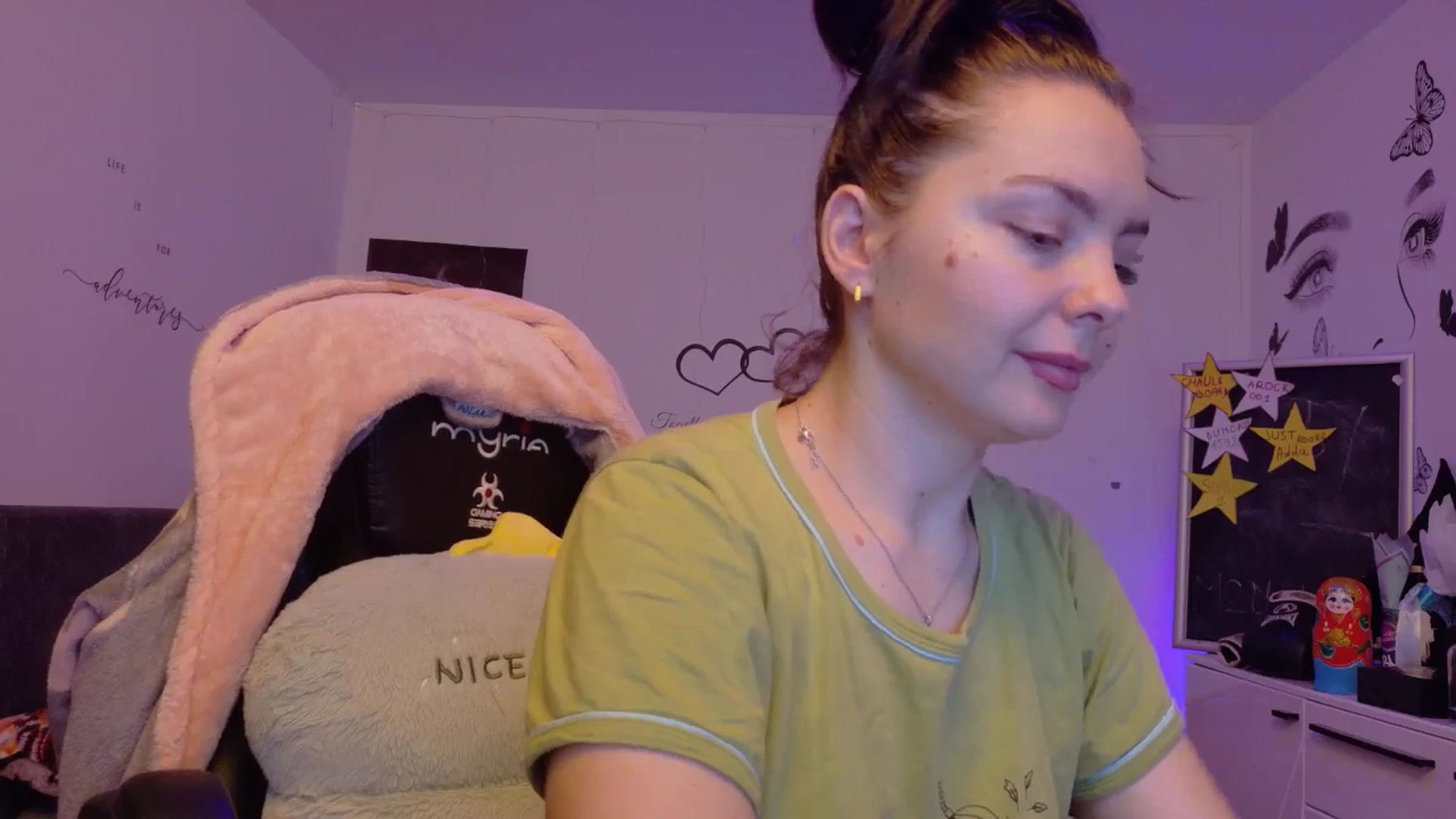 Gallery image thumbnail from YreneA's myfreecams stream on, 01/09/2026, 08:41 image 6 of 20