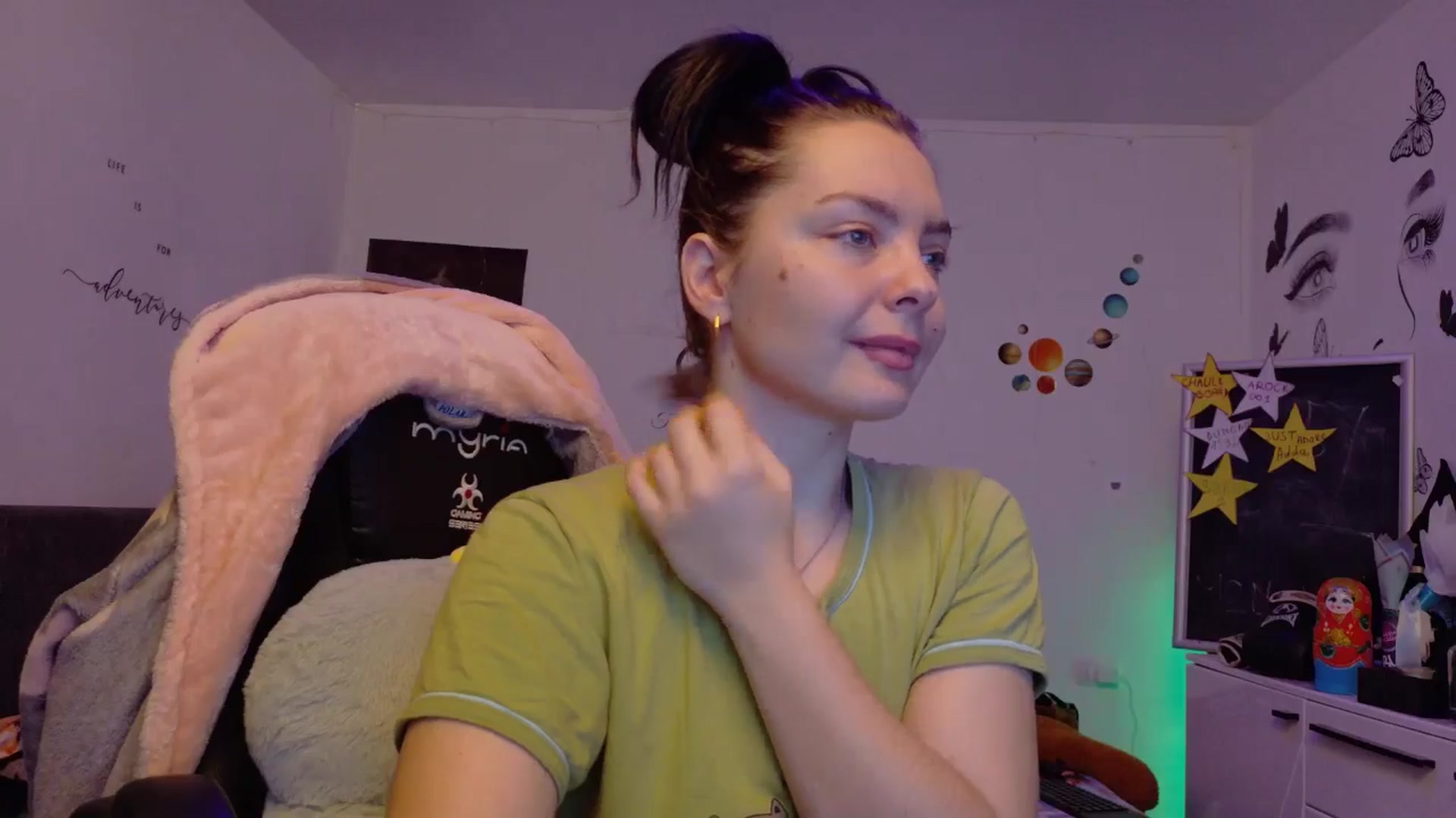Gallery image thumbnail from YreneA's myfreecams stream on, 01/09/2026, 08:41 image 7 of 20