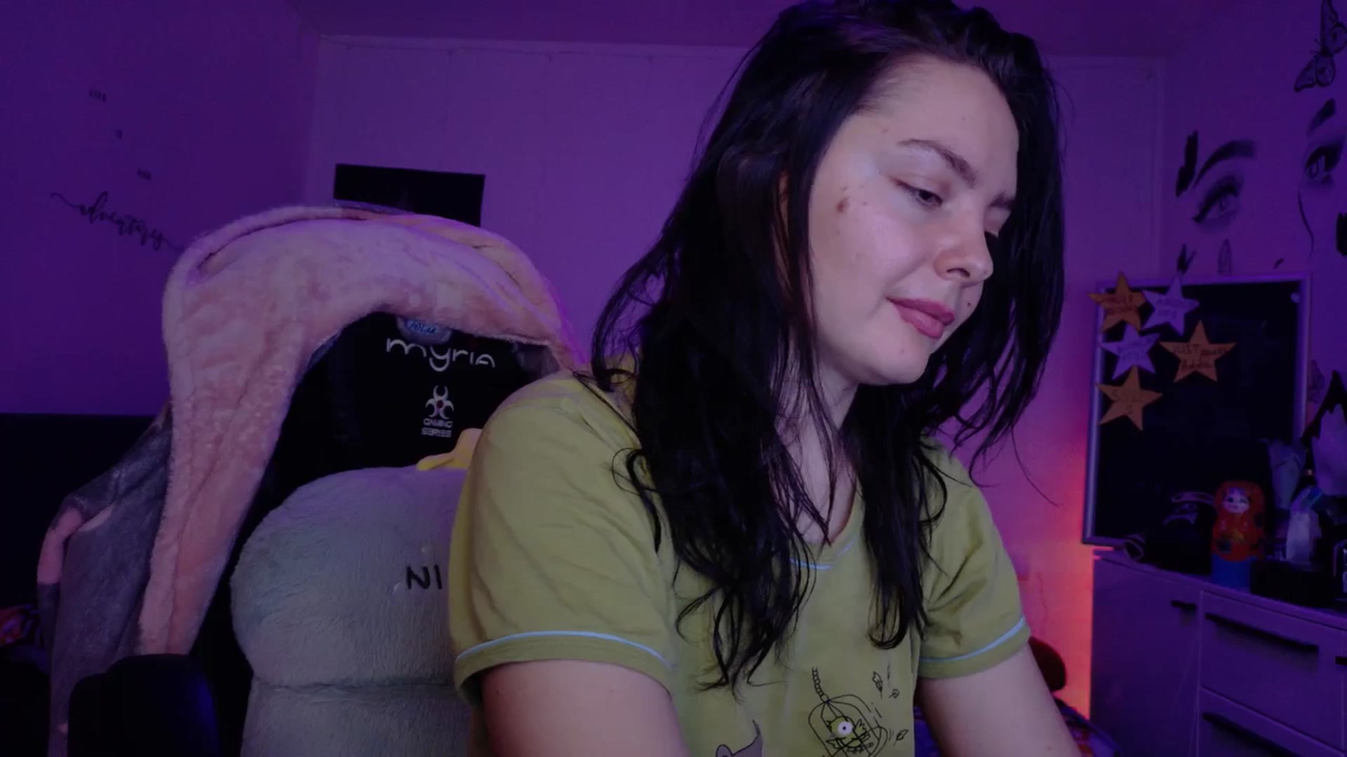 Gallery image thumbnail from YreneA's myfreecams stream on, 01/09/2026, 08:41 image 9 of 20