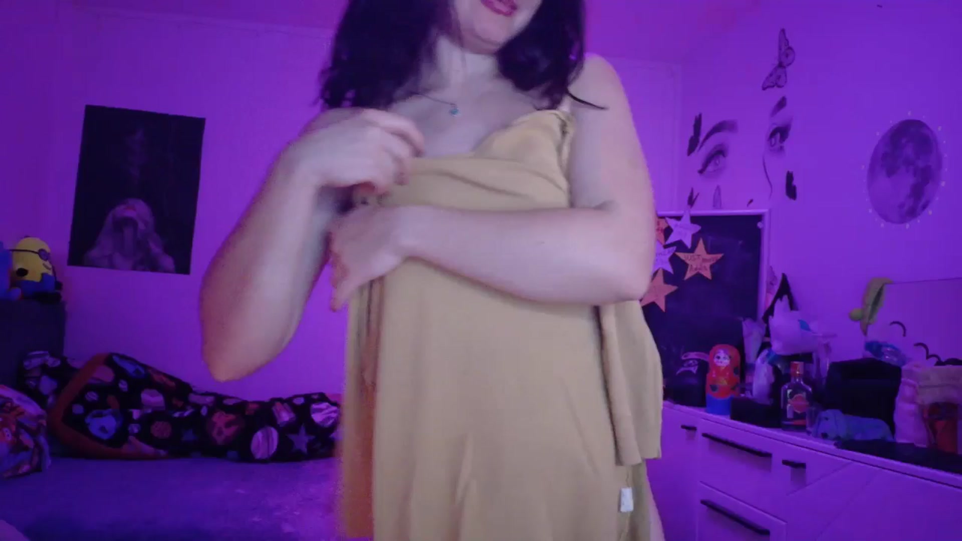 Gallery image thumbnail from YreneA's myfreecams stream on, 01/10/2026, 08:10 image 14 of 20