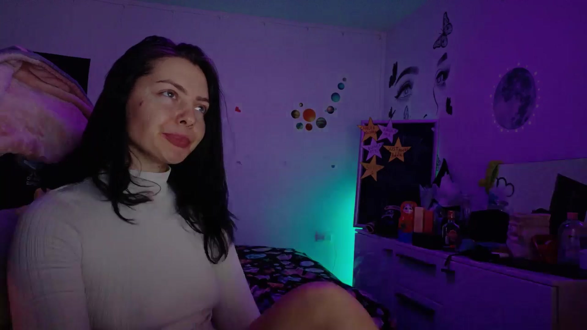 Gallery image thumbnail from YreneA's myfreecams stream on, 01/14/2026, 07:49 image 18 of 20