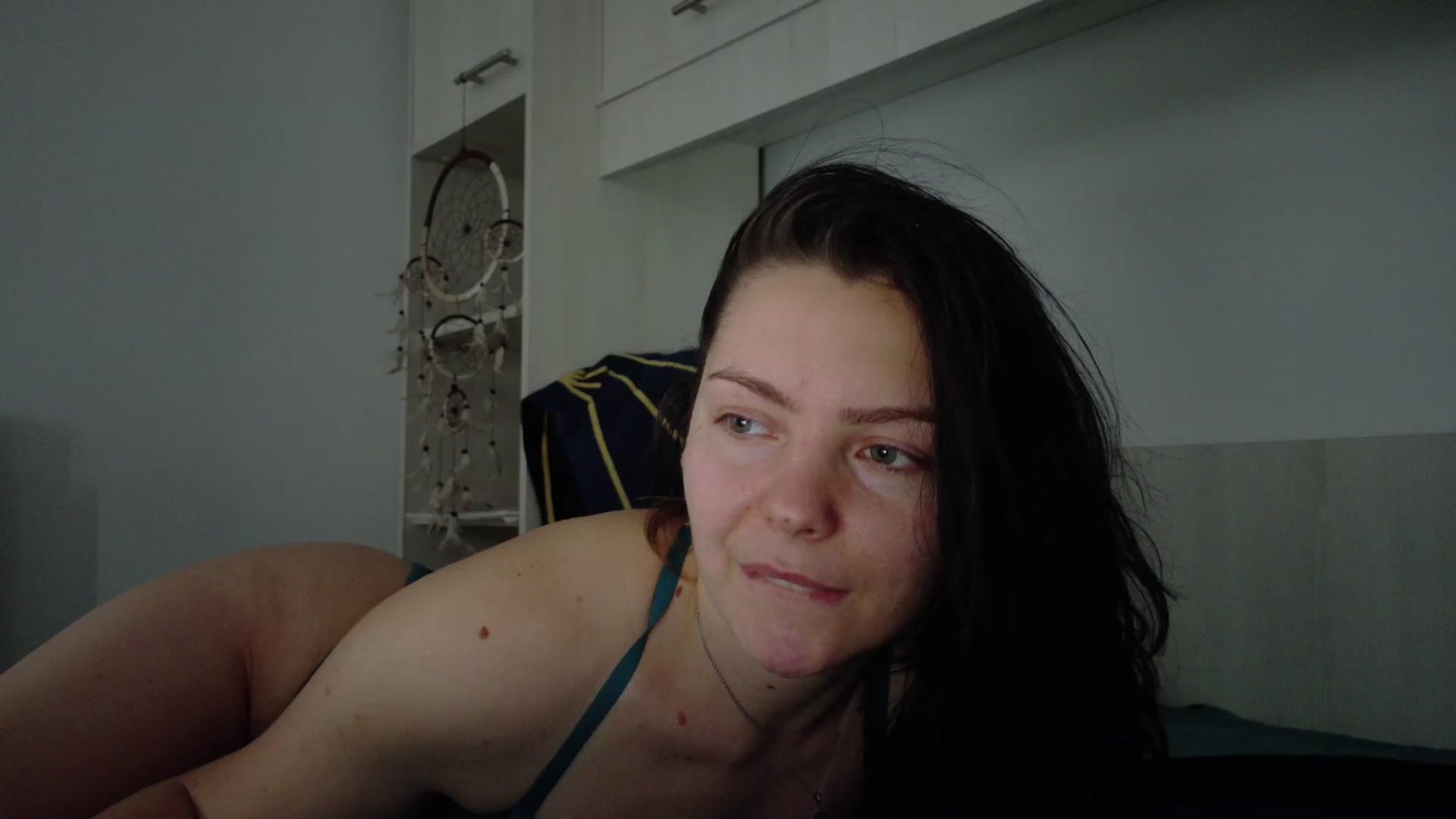 Gallery image thumbnail from YreneA's myfreecams stream on, 01/15/2026, 13:56 image 9 of 20