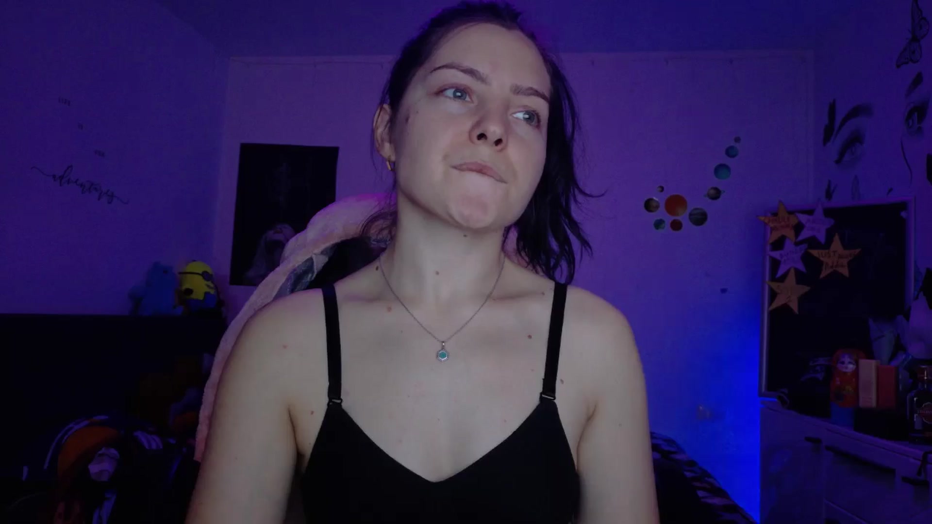 Gallery image thumbnail from YreneA's myfreecams stream on, 01/15/2026, 16:09 image 17 of 20