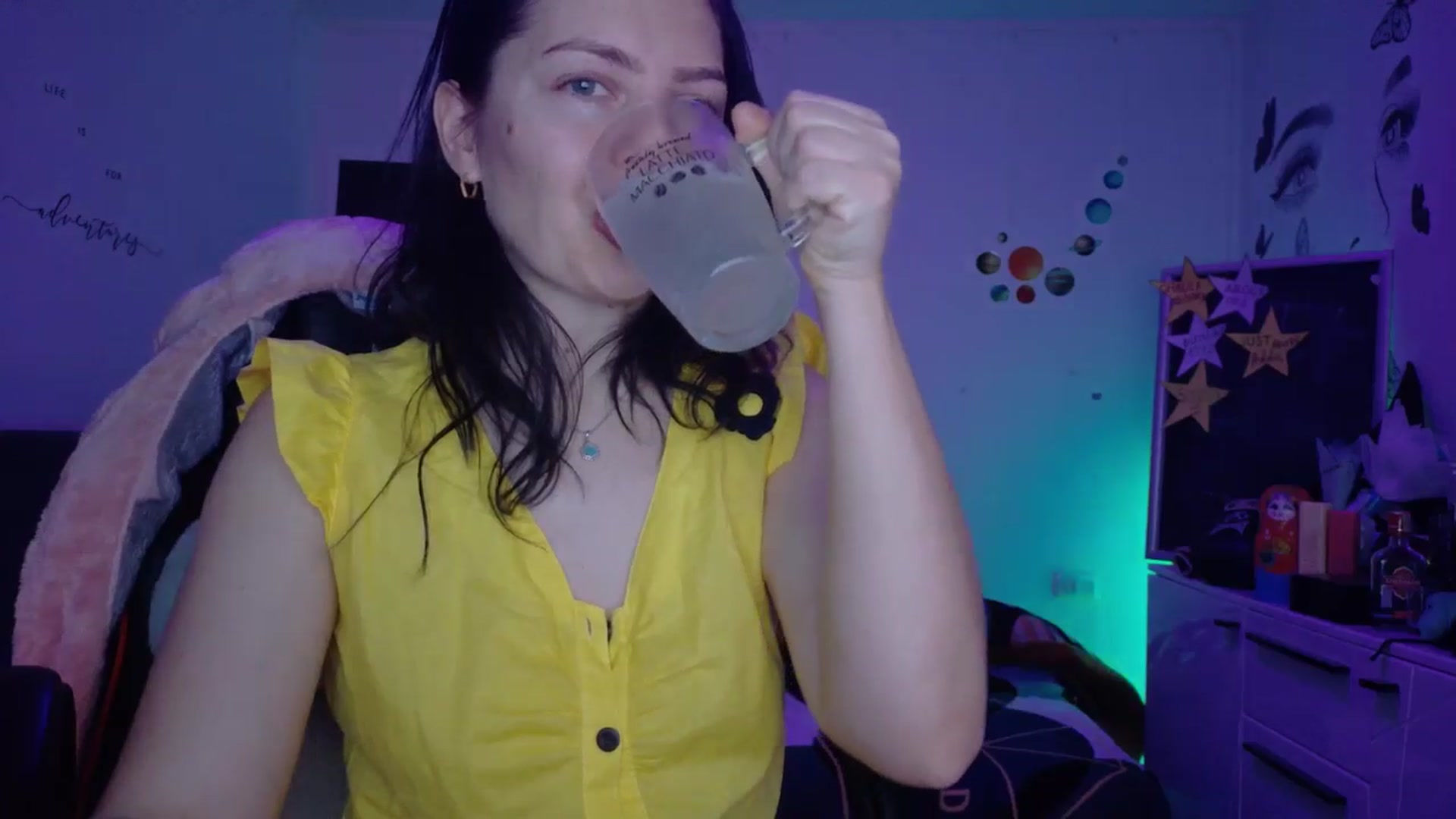 Gallery image thumbnail from YreneA's myfreecams stream on, 01/15/2026, 19:43 image 9 of 20