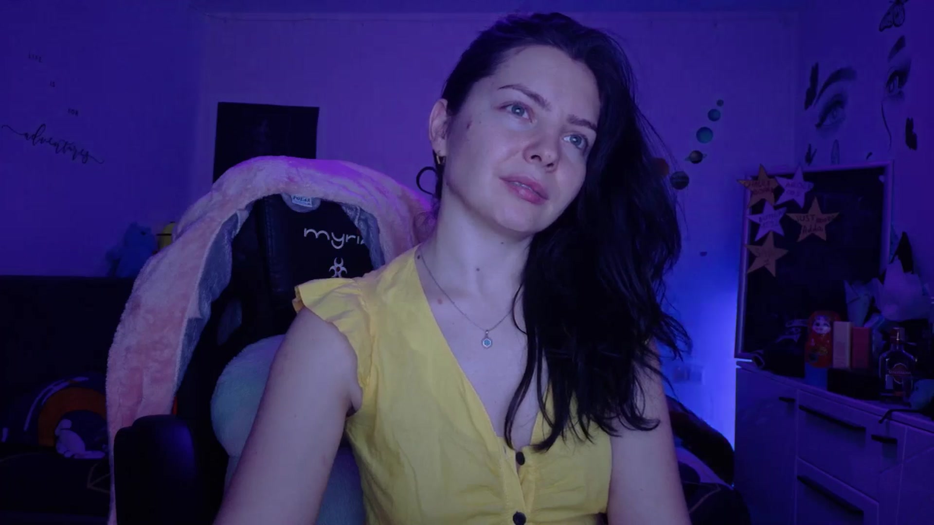 Gallery image thumbnail from YreneA's myfreecams stream on, 01/15/2026, 19:43 image 16 of 20