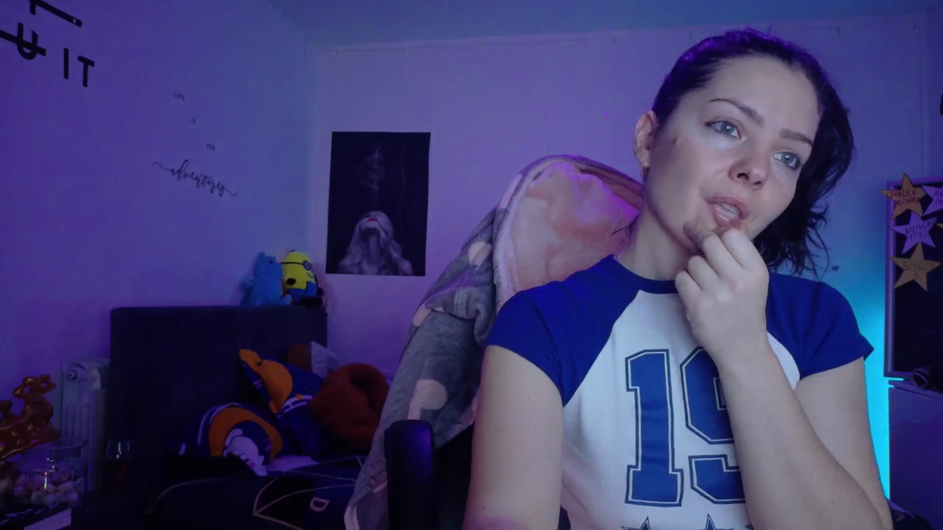 Gallery image thumbnail from YreneA's myfreecams stream on, 01/16/2026, 07:02 image 10 of 20