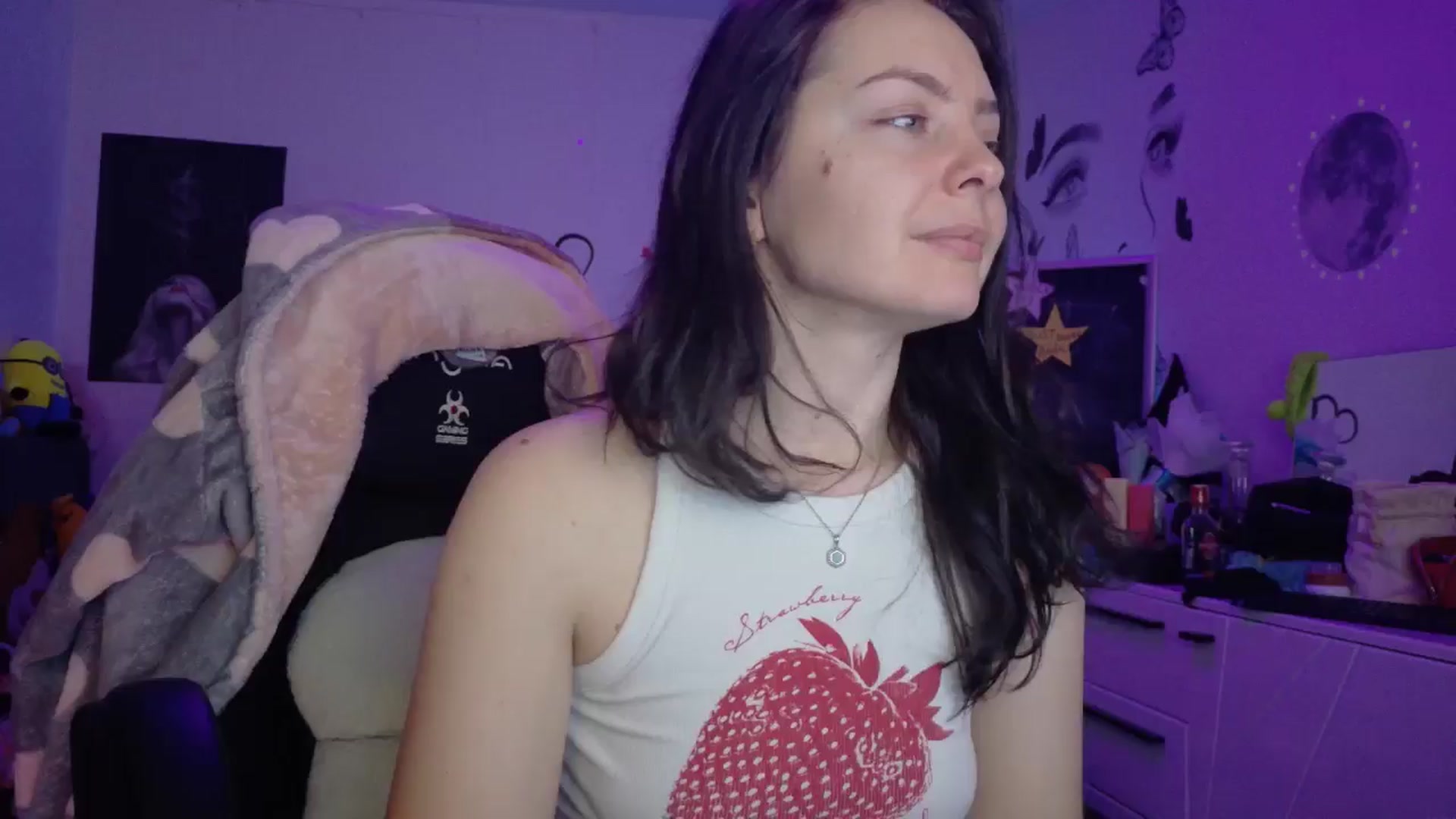 Gallery image thumbnail from YreneA's myfreecams stream on, 01/17/2026, 08:10 image 14 of 20
