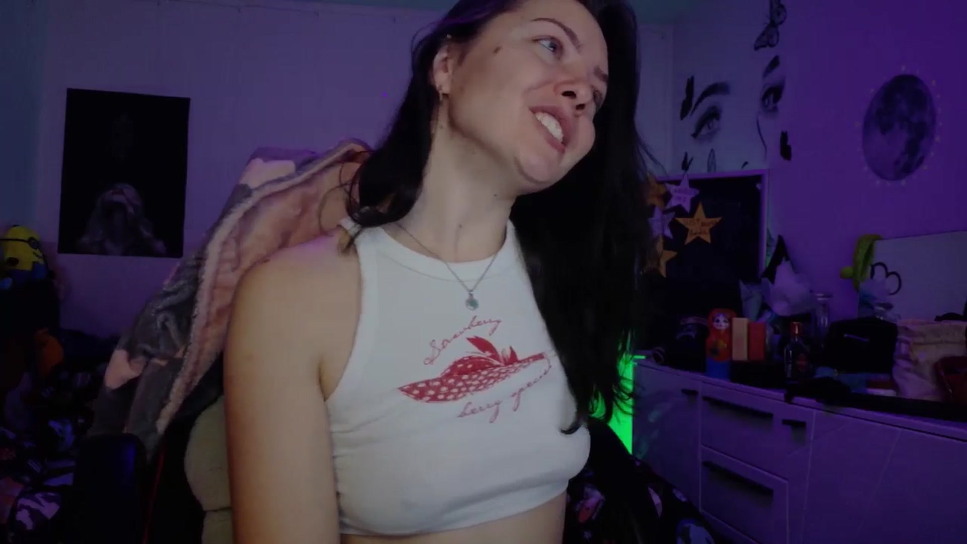 Gallery image thumbnail from YreneA's myfreecams stream on, 01/17/2026, 08:10 image 16 of 20
