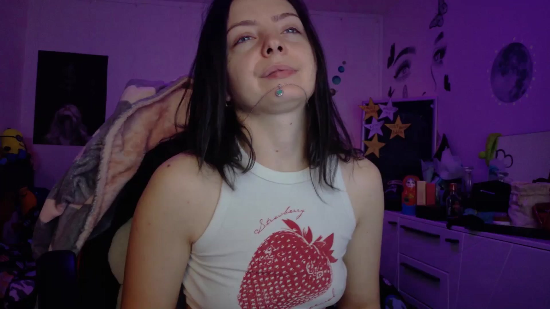 Gallery image thumbnail from YreneA's myfreecams stream on, 01/17/2026, 08:10 image 17 of 20