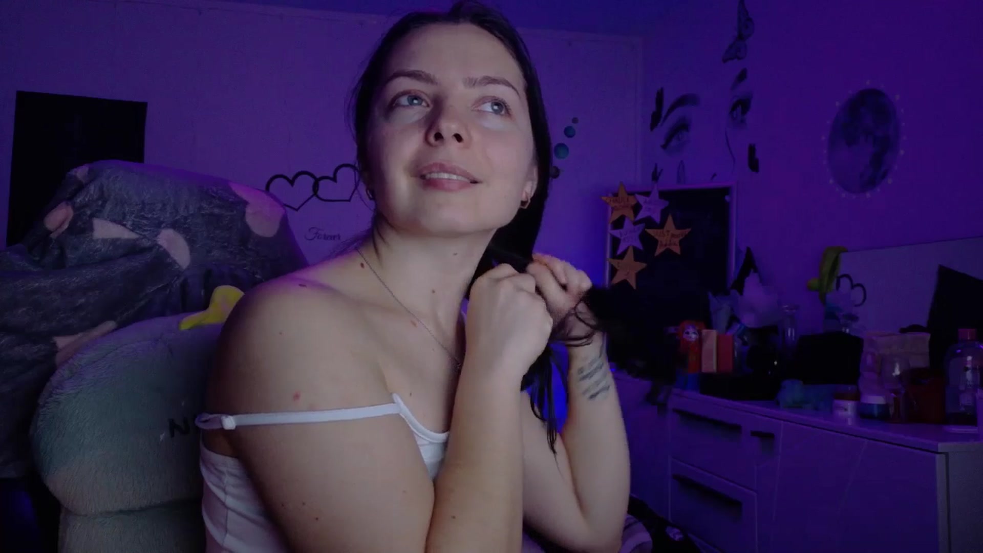 Gallery image thumbnail from YreneA's myfreecams stream on, 01/18/2026, 20:03 image 8 of 20
