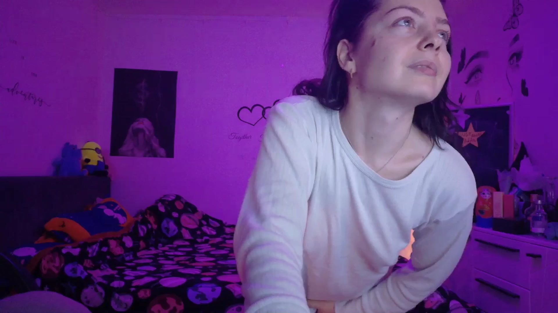Gallery image thumbnail from YreneA's myfreecams stream on, 01/21/2026, 19:06 image 18 of 20