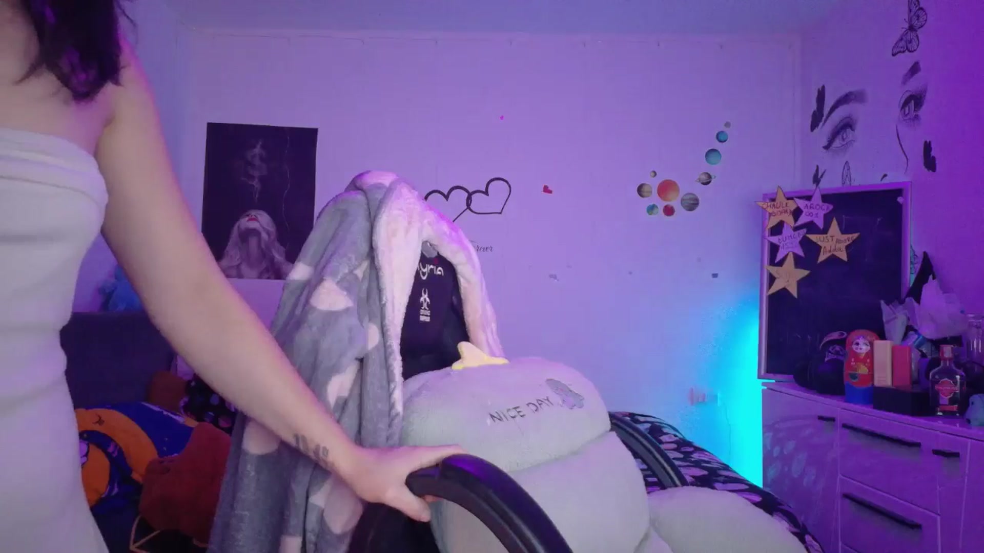 Gallery image thumbnail from YreneA's myfreecams stream on, 01/23/2026, 06:55 image 6 of 20