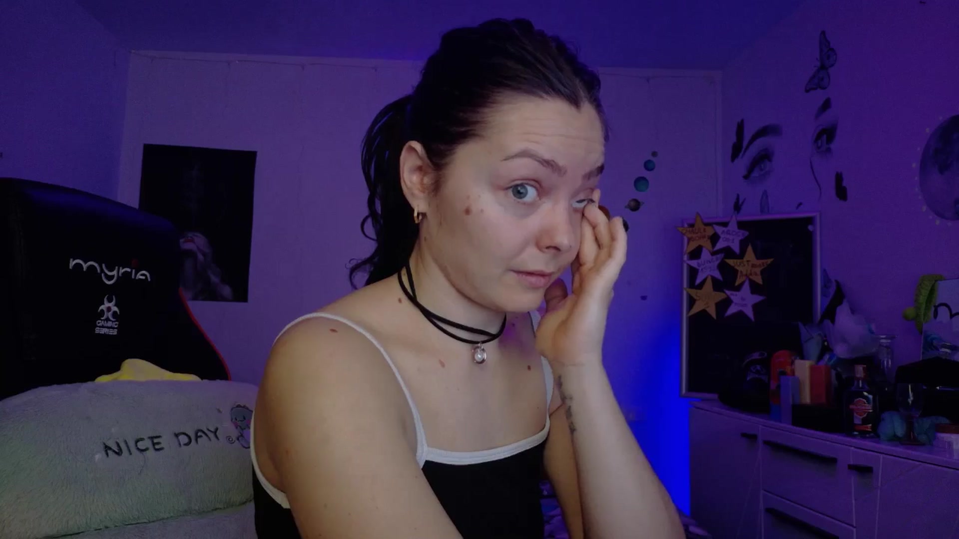 Gallery image thumbnail from YreneA's myfreecams stream on, 02/03/2026, 08:39 image 5 of 20
