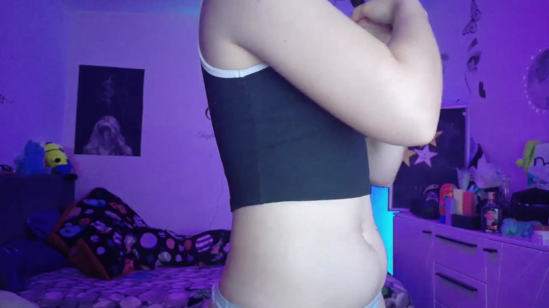 Gallery image thumbnail from YreneA's myfreecams stream on, 02/04/2026, 07:57 image 14 of 20