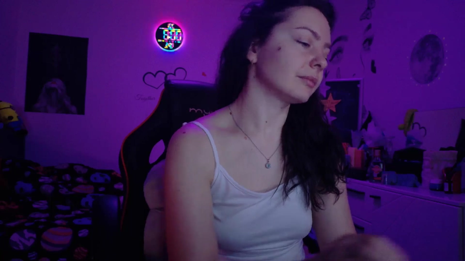 Gallery image thumbnail from YreneA's myfreecams stream on, 02/09/2026, 06:35 image 12 of 20
