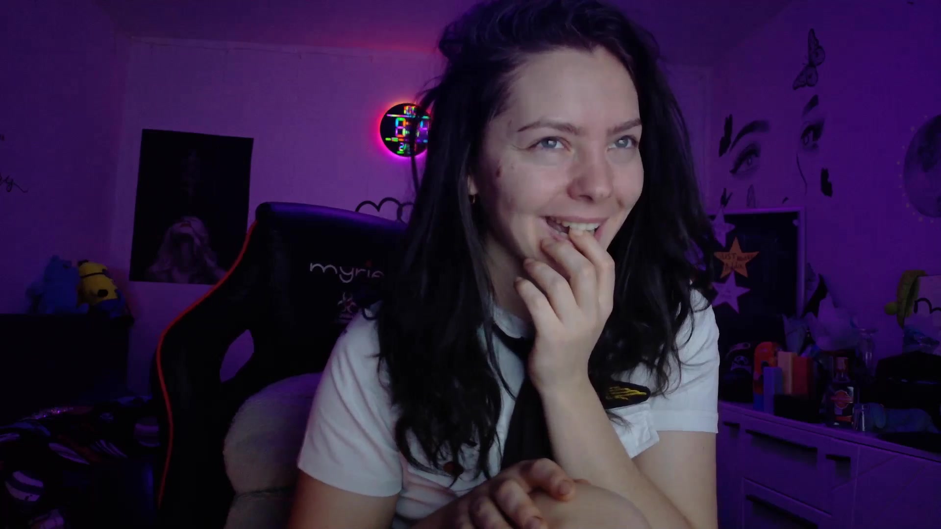 Gallery image thumbnail from YreneA's myfreecams stream on, 02/10/2026, 06:45 image 16 of 20