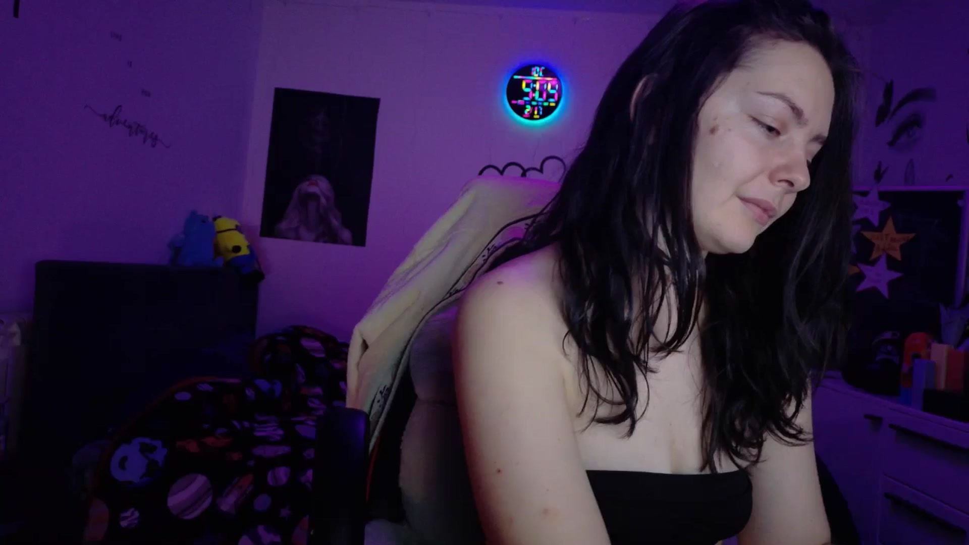 Gallery image thumbnail from YreneA's myfreecams stream on, 02/17/2026, 08:04 image 2 of 20