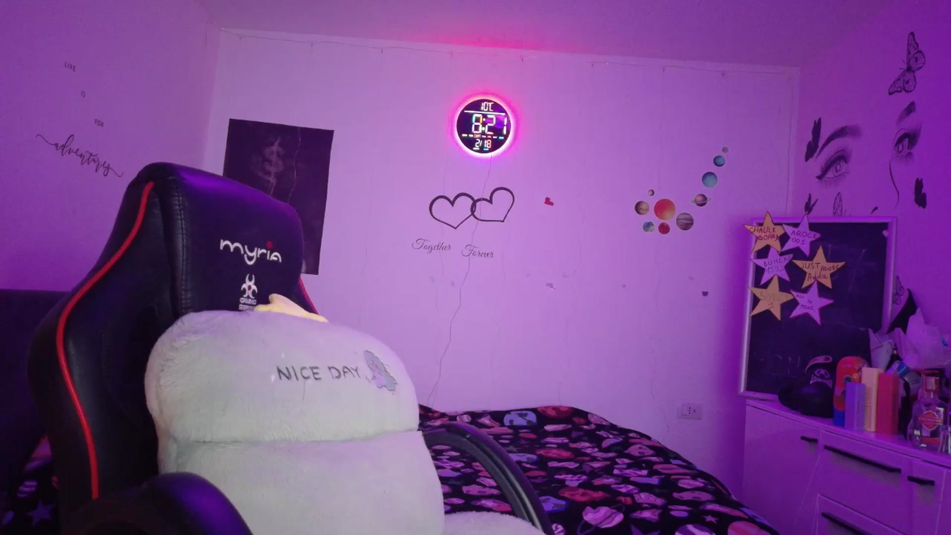 Gallery image thumbnail from YreneA's myfreecams stream on, 02/18/2026, 06:41 image 17 of 20