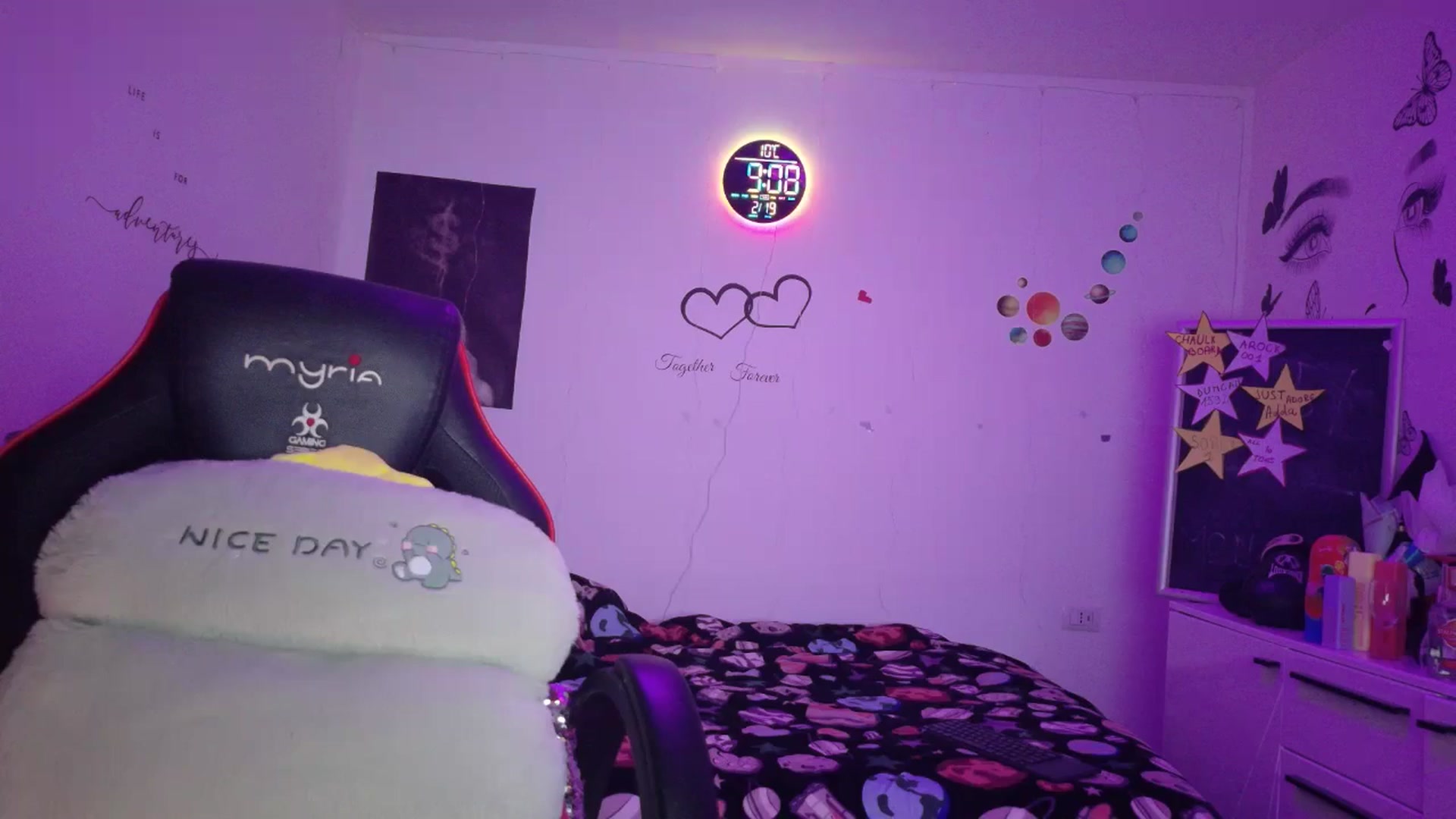 Gallery image thumbnail from YreneA's myfreecams stream on, 02/19/2026, 07:32 image 15 of 20