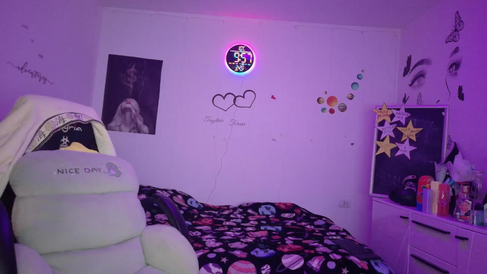 Gallery image thumbnail from YreneA's myfreecams stream on, 02/20/2026, 08:04 image 19 of 20