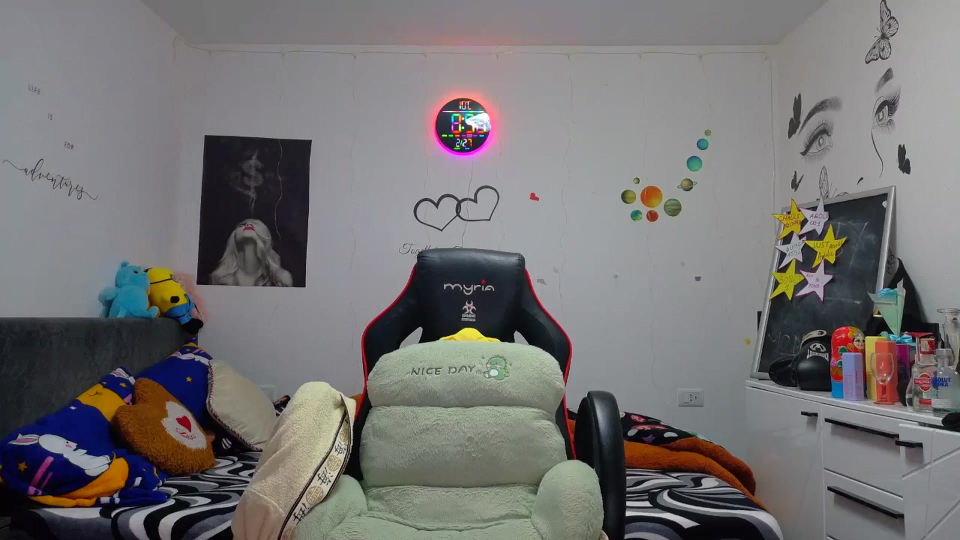 Gallery image thumbnail from YreneA's myfreecams stream on, 02/27/2026, 08:07 image 11 of 20
