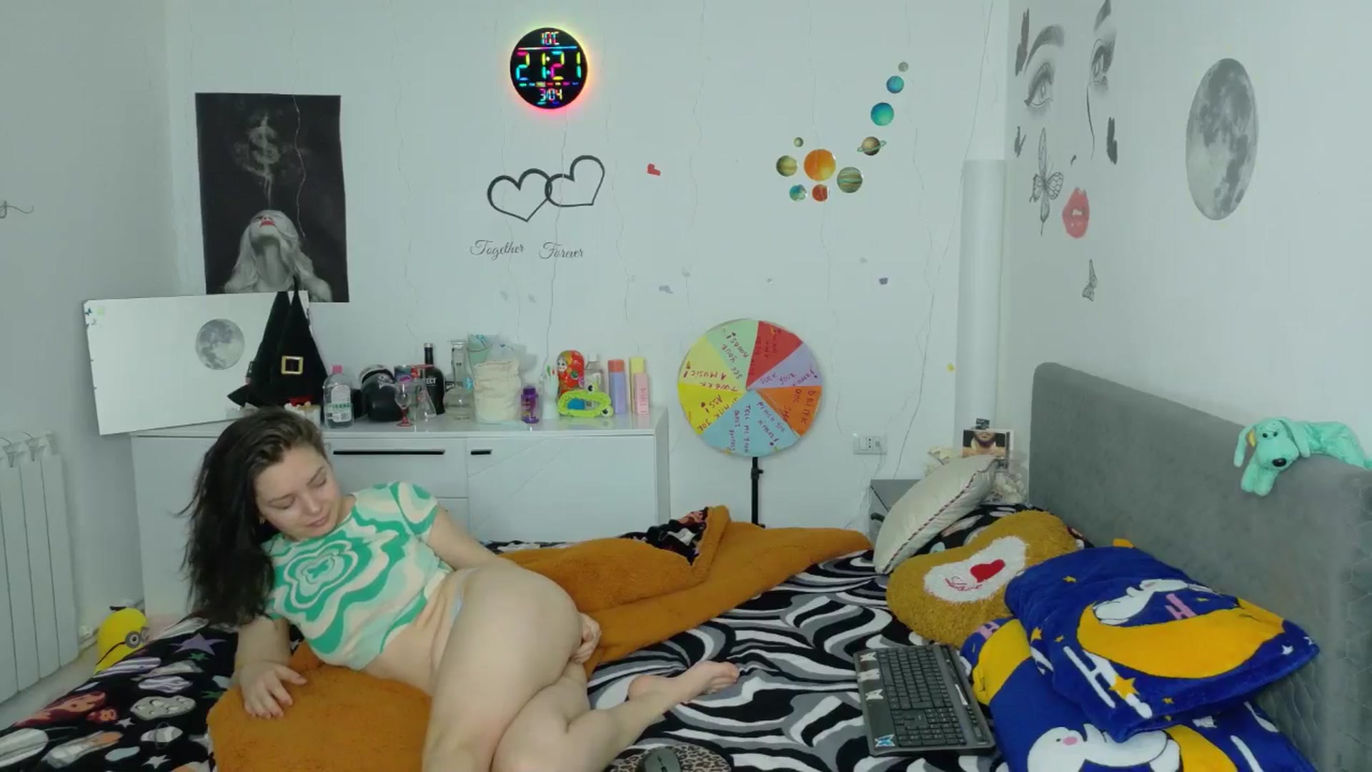 Gallery image thumbnail from YreneA's myfreecams stream on, 03/04/2026, 20:23 image 7 of 20