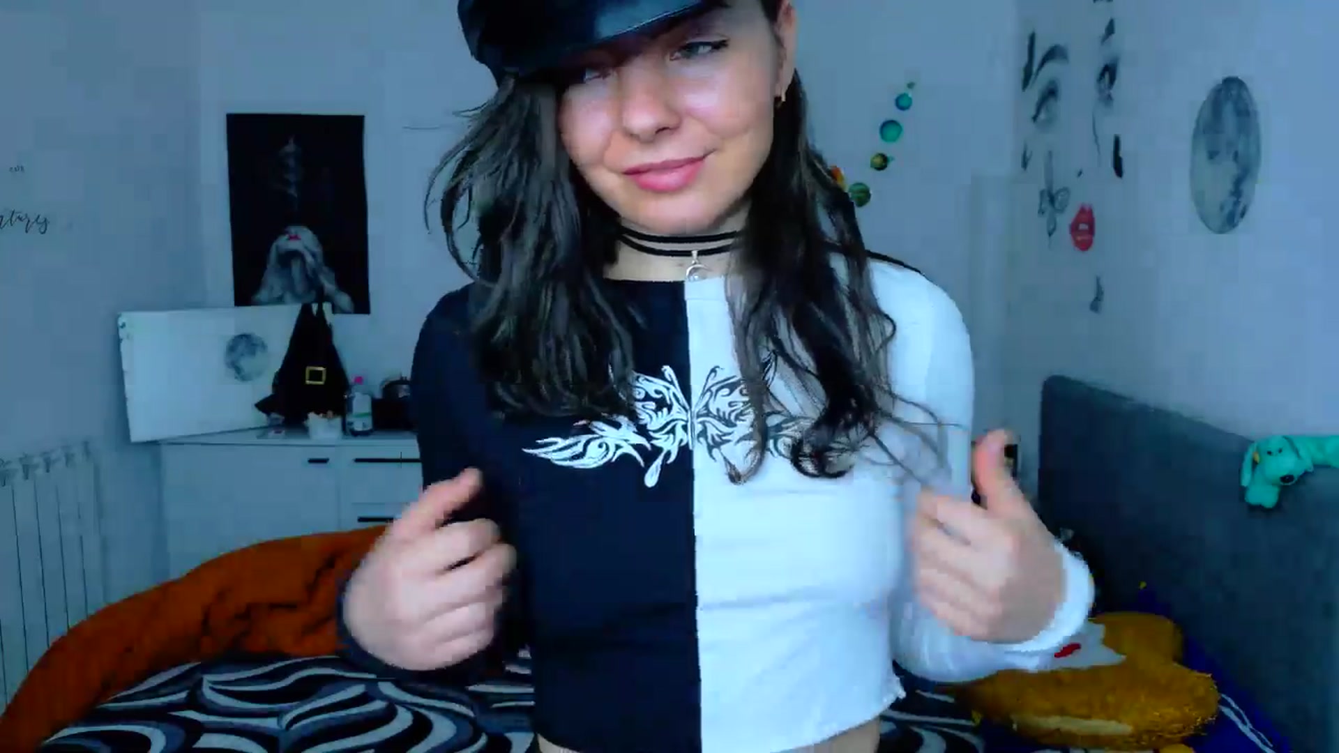 Gallery image thumbnail from YreneA's myfreecams stream on, 03/06/2026, 08:11 image 16 of 20