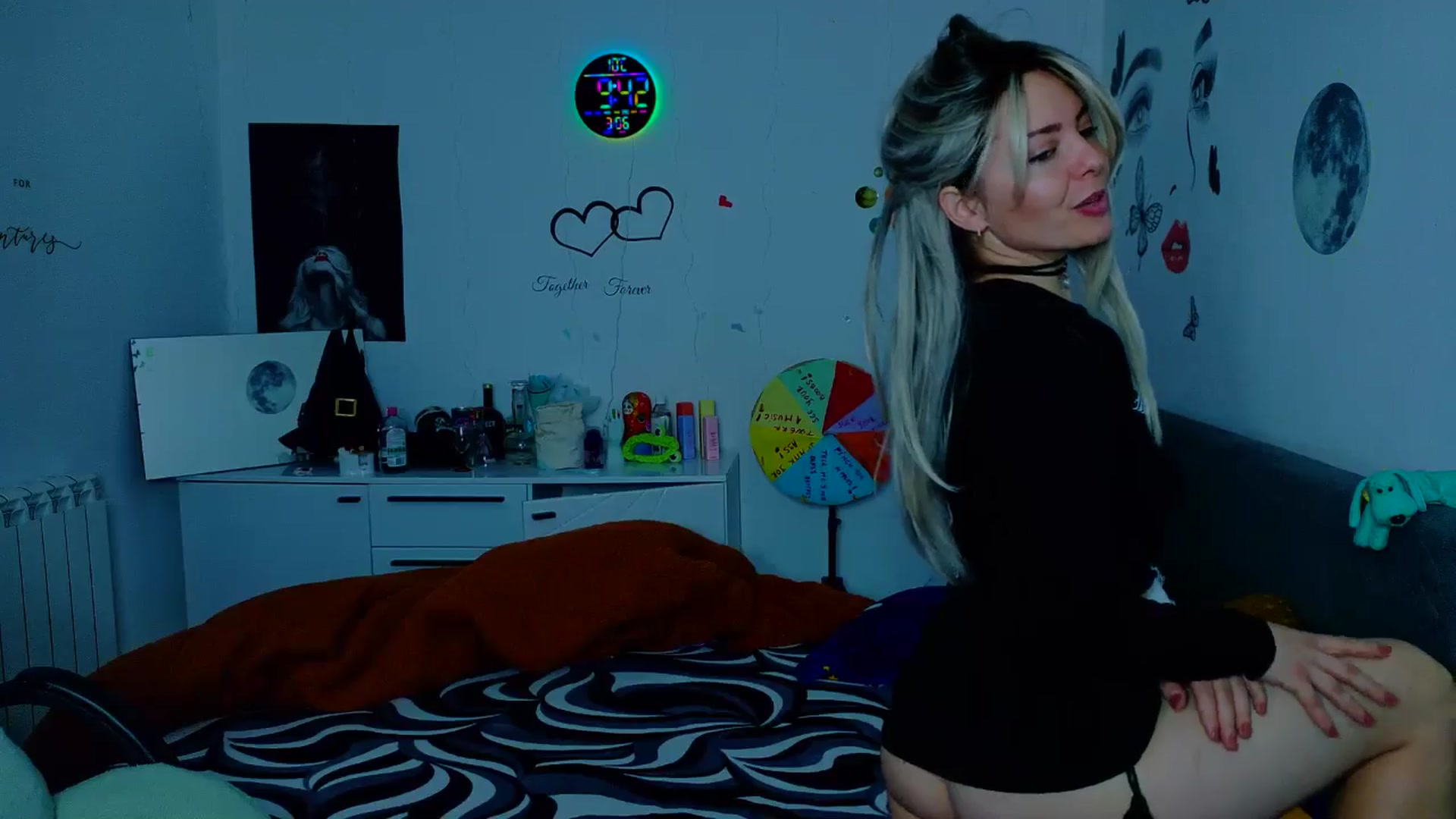 Gallery image thumbnail from YreneA's myfreecams stream on, 03/06/2026, 08:11 image 10 of 20
