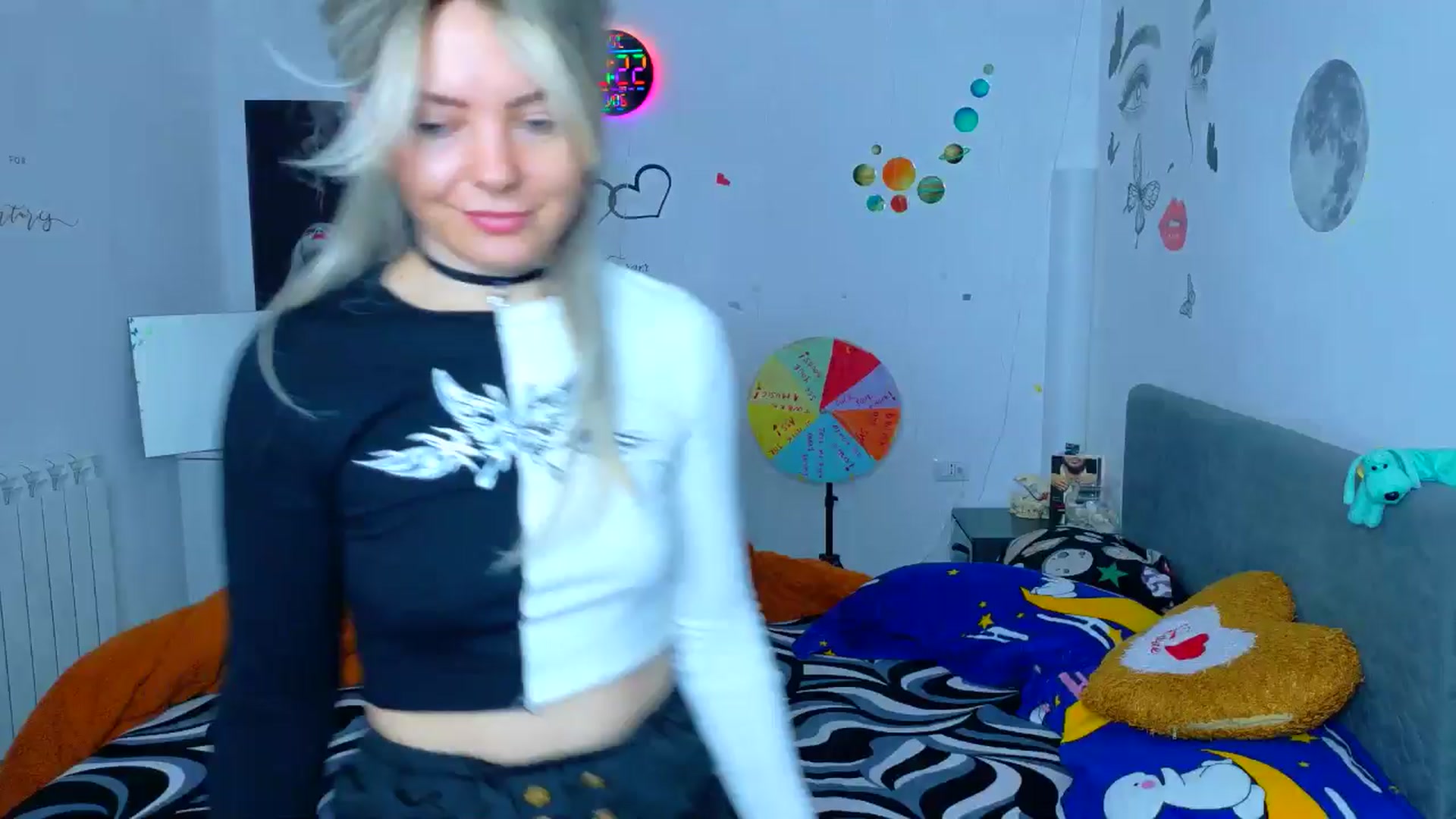 Gallery image thumbnail from YreneA's myfreecams stream on, 03/06/2026, 08:11 image 1 of 20