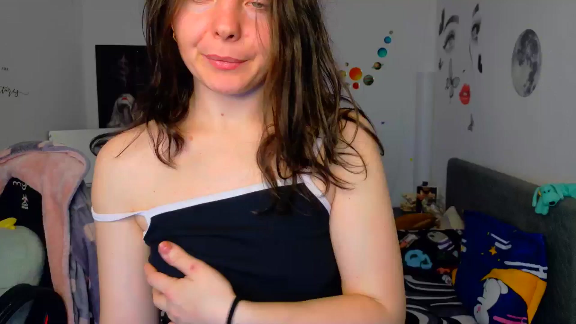 Gallery image thumbnail from YreneA's myfreecams stream on, 03/08/2026, 08:40 image 14 of 20