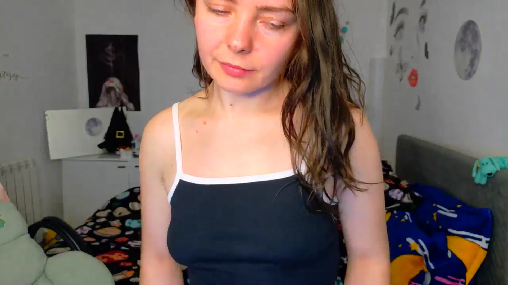 Gallery image thumbnail from YreneA's myfreecams stream on, 03/08/2026, 17:17 image 19 of 20