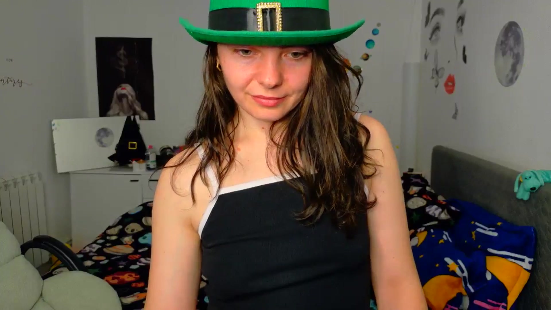 Gallery image thumbnail from YreneA's myfreecams stream on, 03/08/2026, 17:17 image 4 of 20