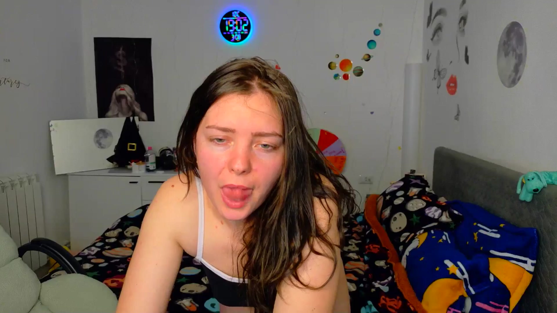 Gallery image thumbnail from YreneA's myfreecams stream on, 03/08/2026, 17:17 image 18 of 20