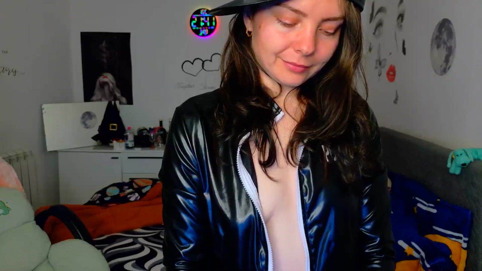 Gallery image thumbnail from YreneA's myfreecams stream on, 03/08/2026, 19:57 image 9 of 20