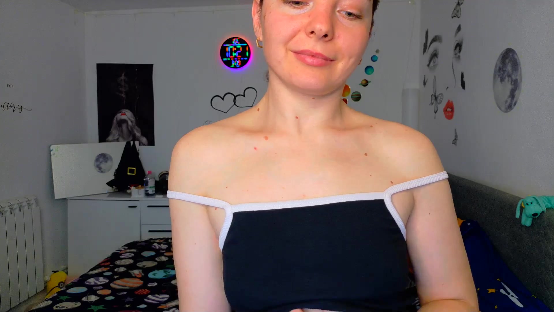 Gallery image thumbnail from YreneA's myfreecams stream on, 03/09/2026, 08:27 image 18 of 20