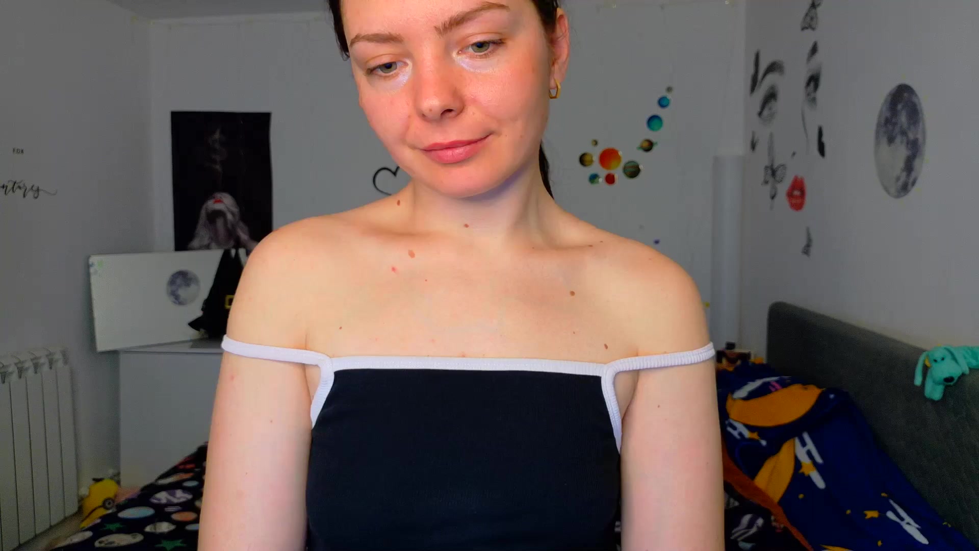 Gallery image thumbnail from YreneA's myfreecams stream on, 03/09/2026, 08:27 image 15 of 20