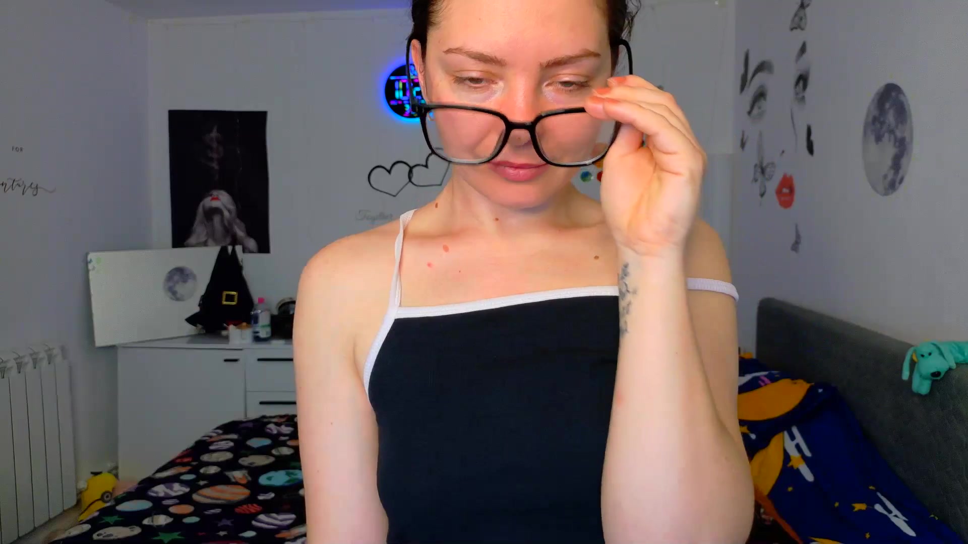 Gallery image thumbnail from YreneA's myfreecams stream on, 03/09/2026, 08:27 image 19 of 20