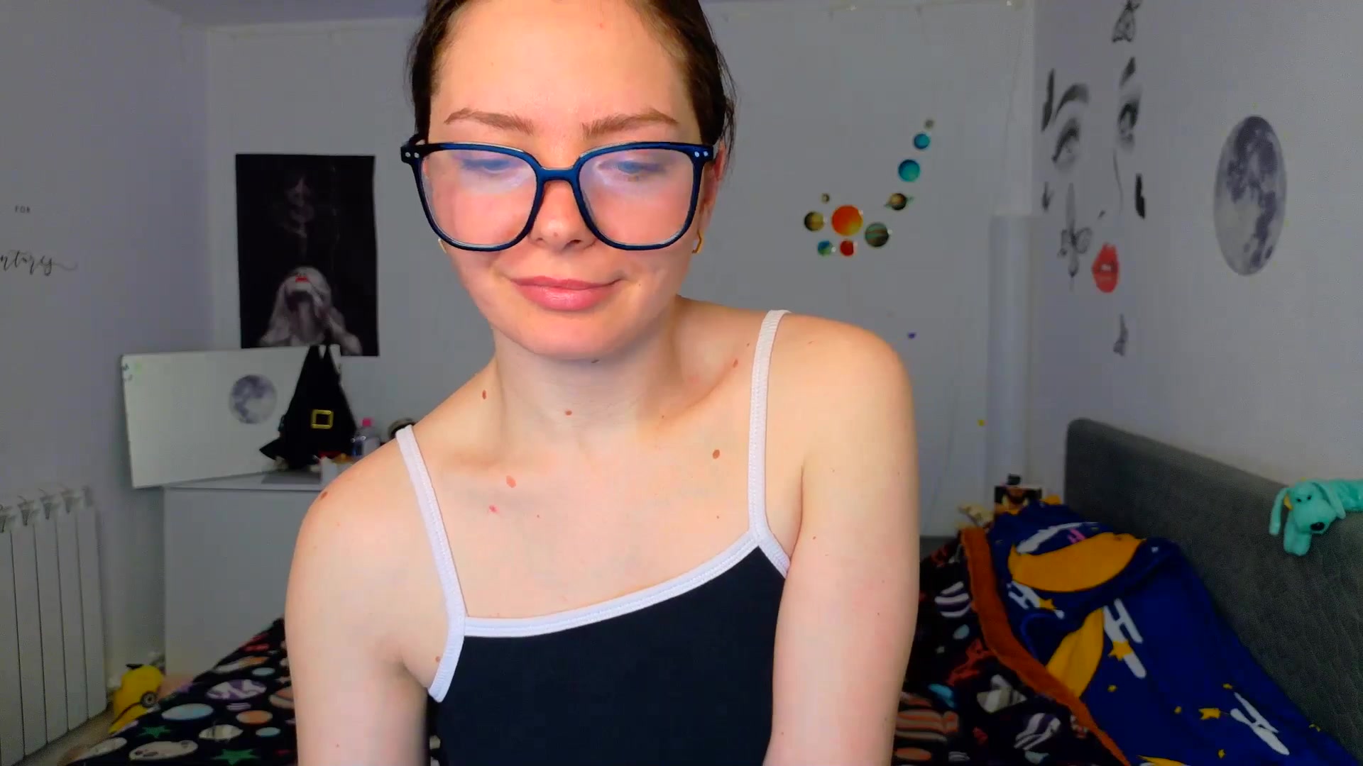 Gallery image thumbnail from YreneA's myfreecams stream on, 03/09/2026, 08:27 image 8 of 20