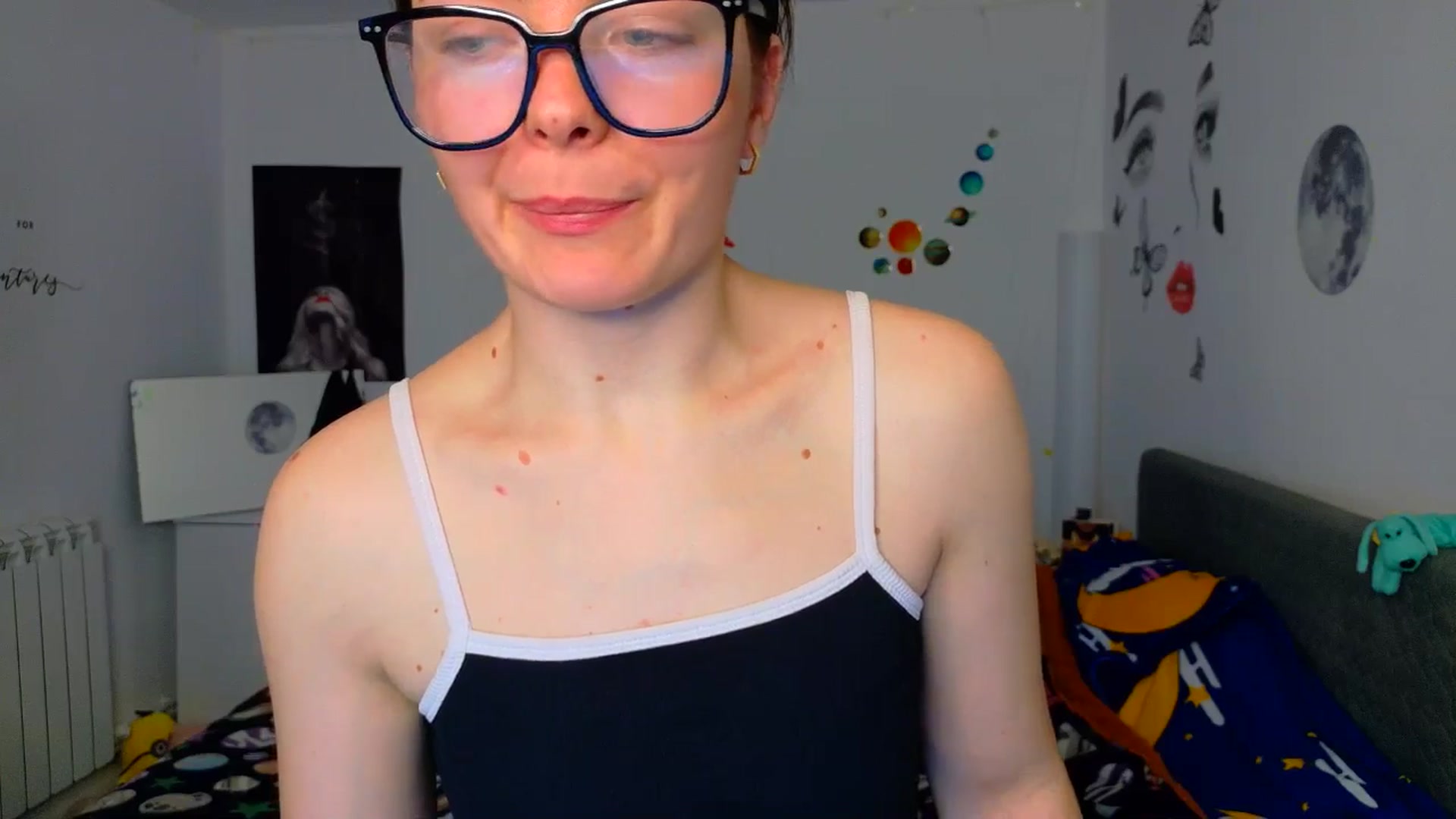 Gallery image thumbnail from YreneA's myfreecams stream on, 03/09/2026, 08:27 image 6 of 20