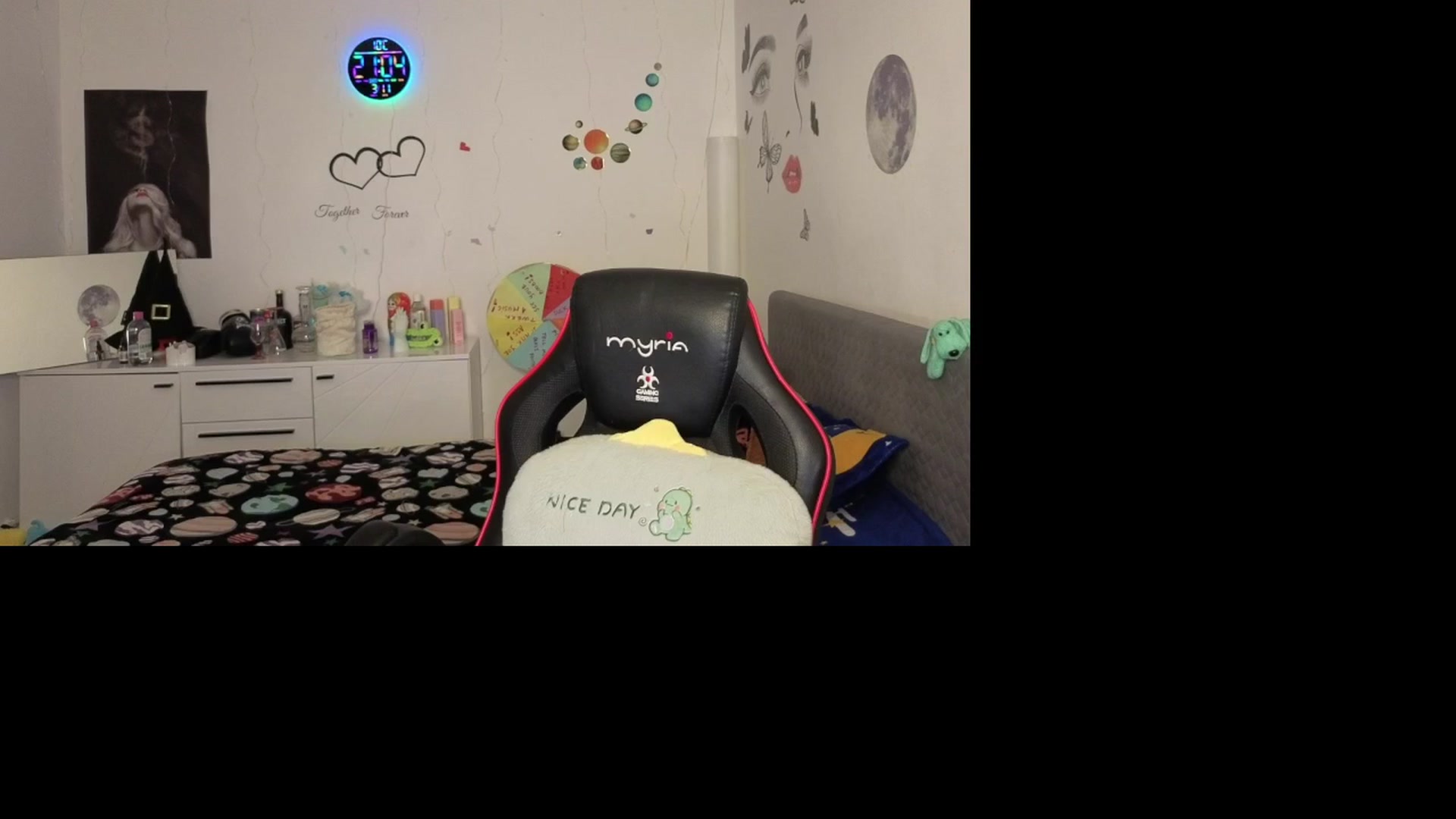 Gallery image thumbnail from YreneA's myfreecams stream on, 03/11/2026, 19:35 image 9 of 20
