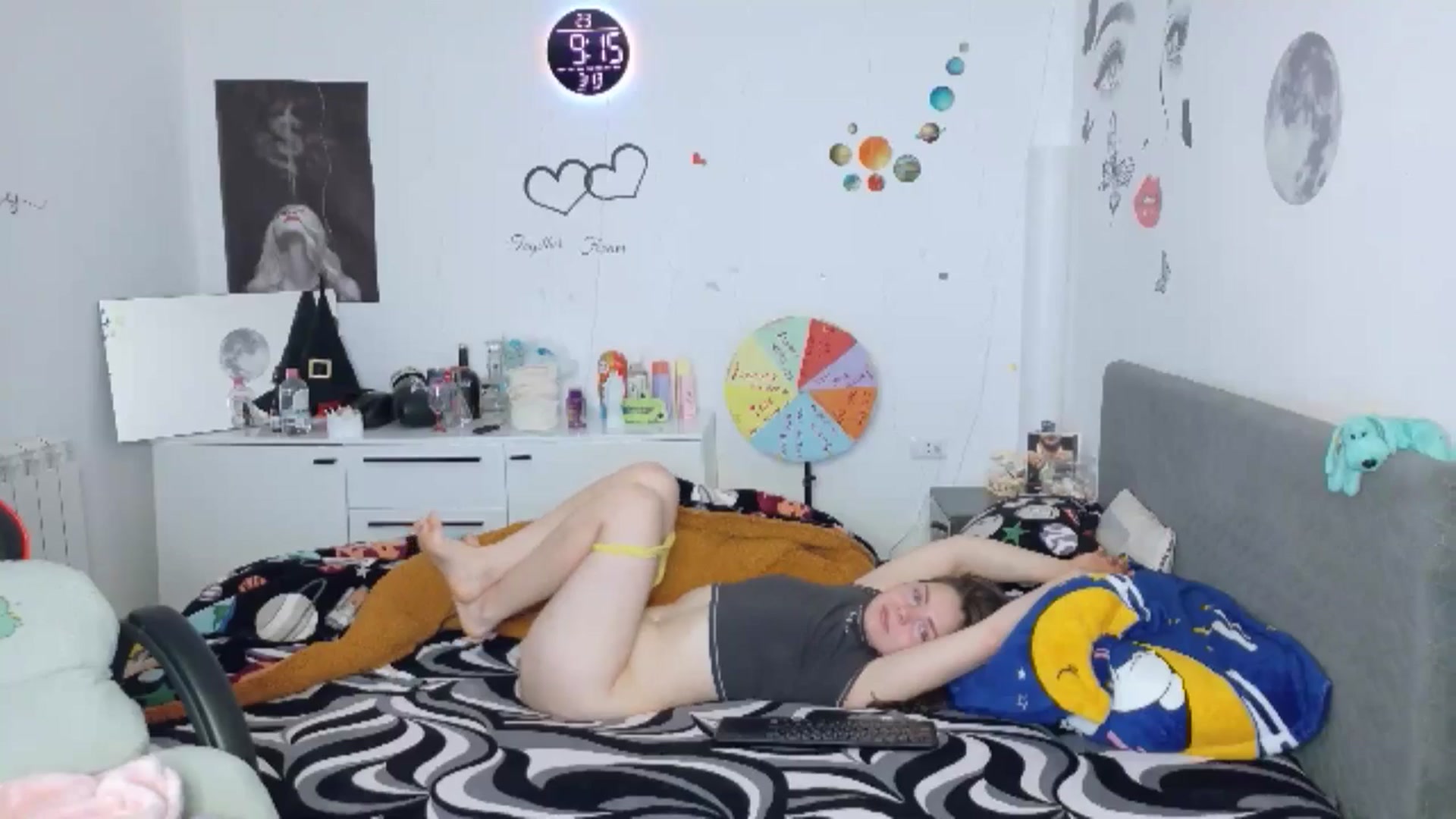 Gallery image thumbnail from YreneA's myfreecams stream on, 03/13/2026, 07:45 image 10 of 20