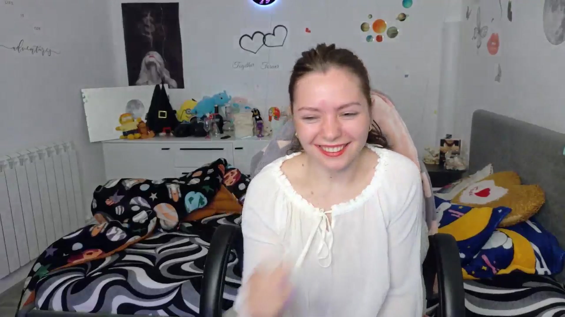 Gallery image thumbnail from YreneA's myfreecams stream on, 03/16/2026, 08:08 image 16 of 20