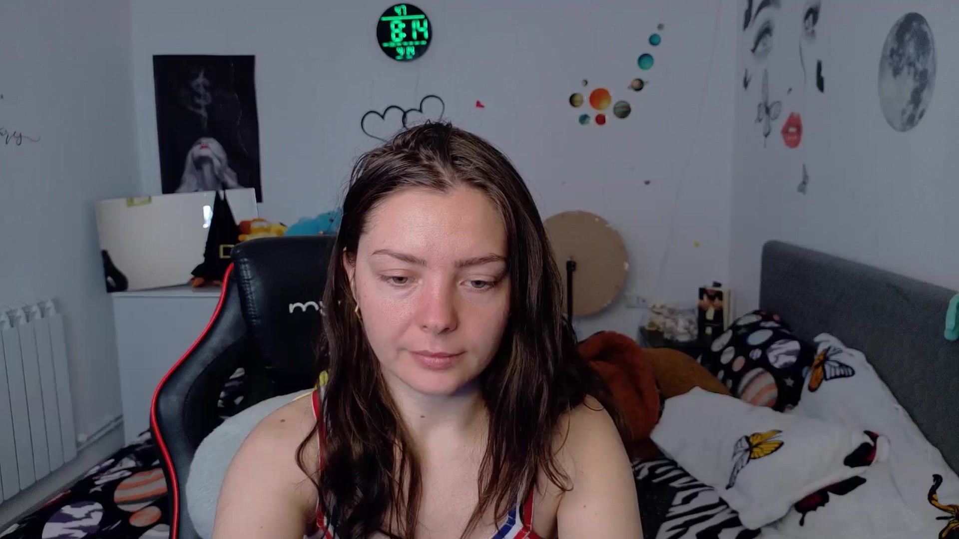 Gallery image thumbnail from YreneA's myfreecams stream on, 04/14/2026, 05:37 image 3 of 20