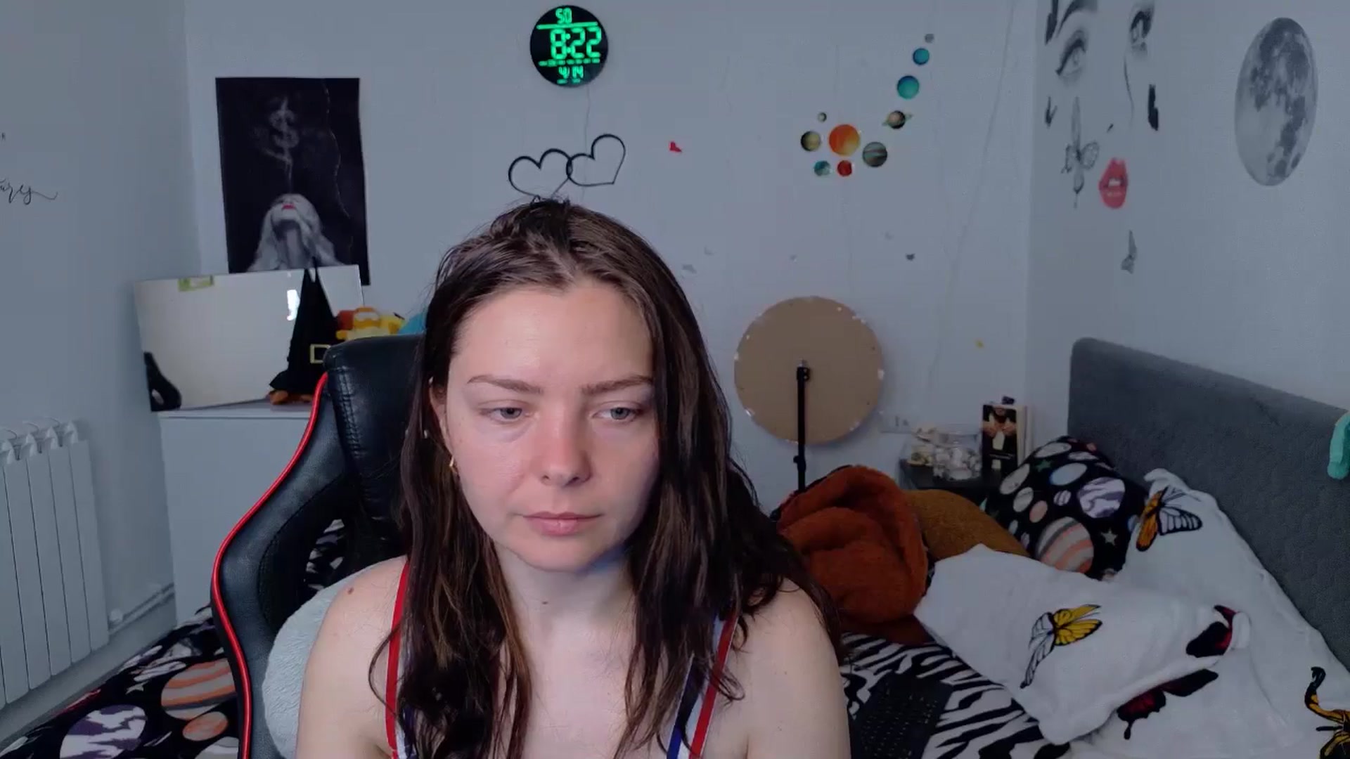 Gallery image thumbnail from YreneA's myfreecams stream on, 04/14/2026, 05:37 image 11 of 20