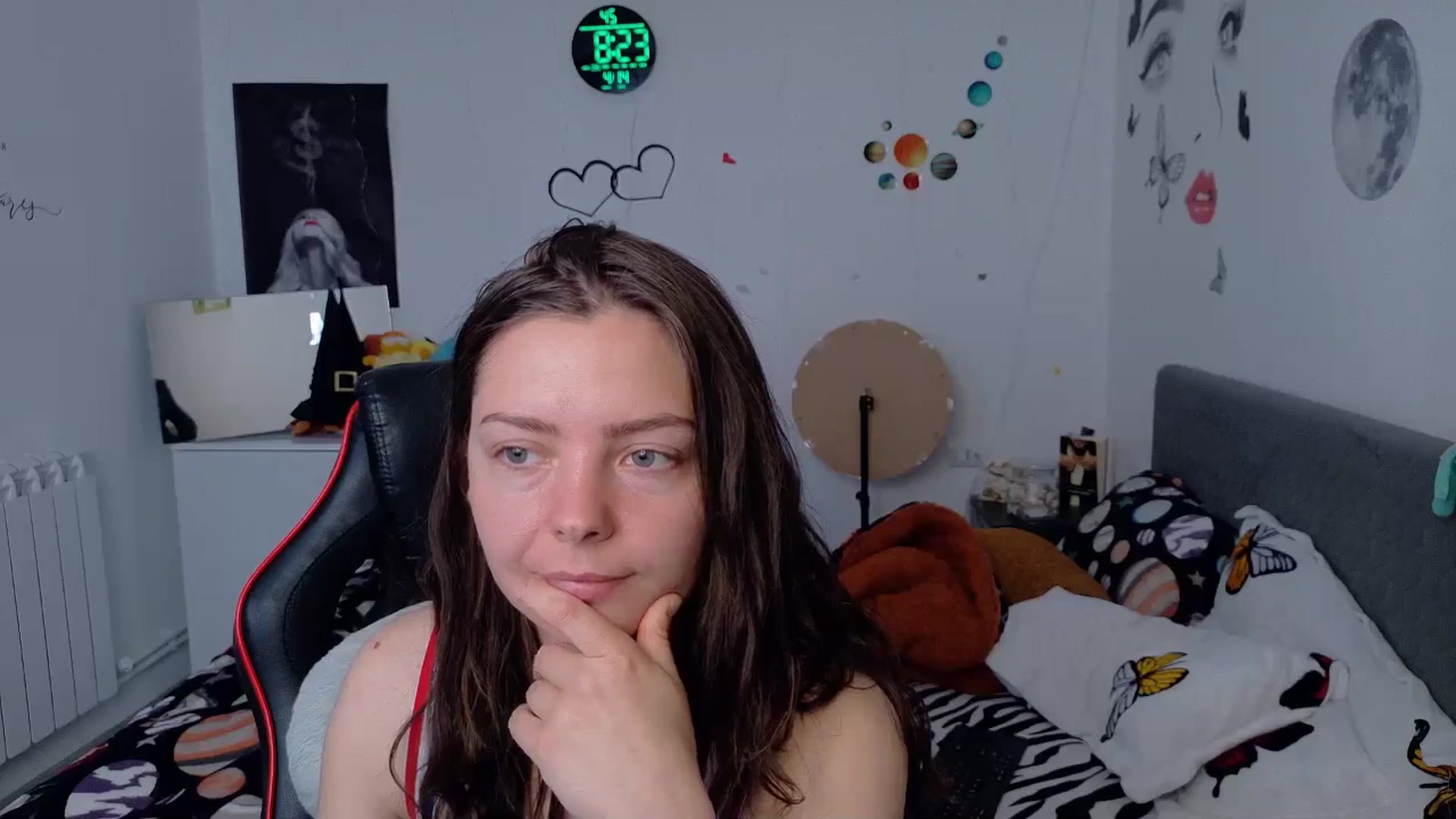 Gallery image thumbnail from YreneA's myfreecams stream on, 04/14/2026, 05:37 image 12 of 20