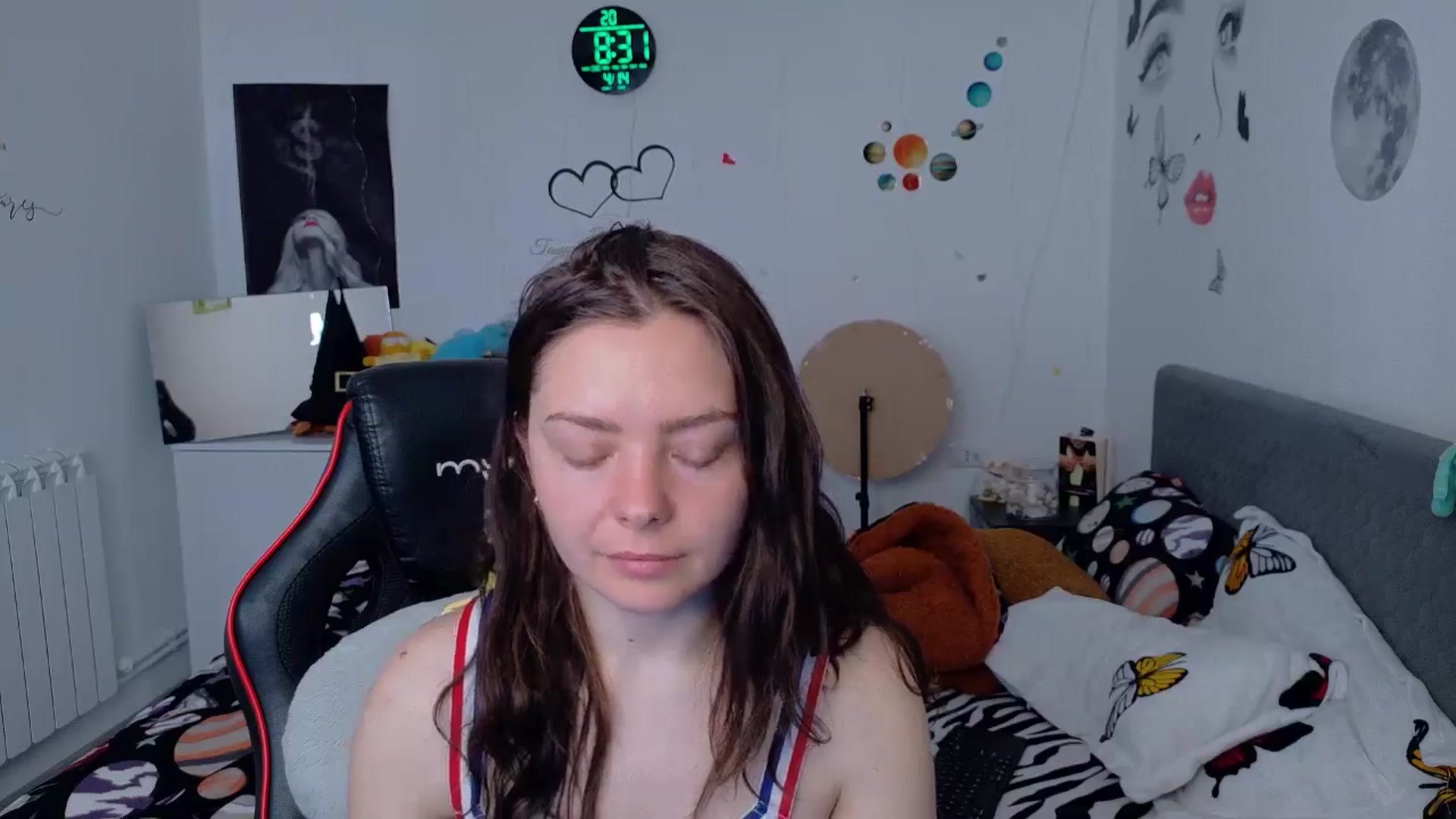 Gallery image thumbnail from YreneA's myfreecams stream on, 04/14/2026, 05:37 image 20 of 20