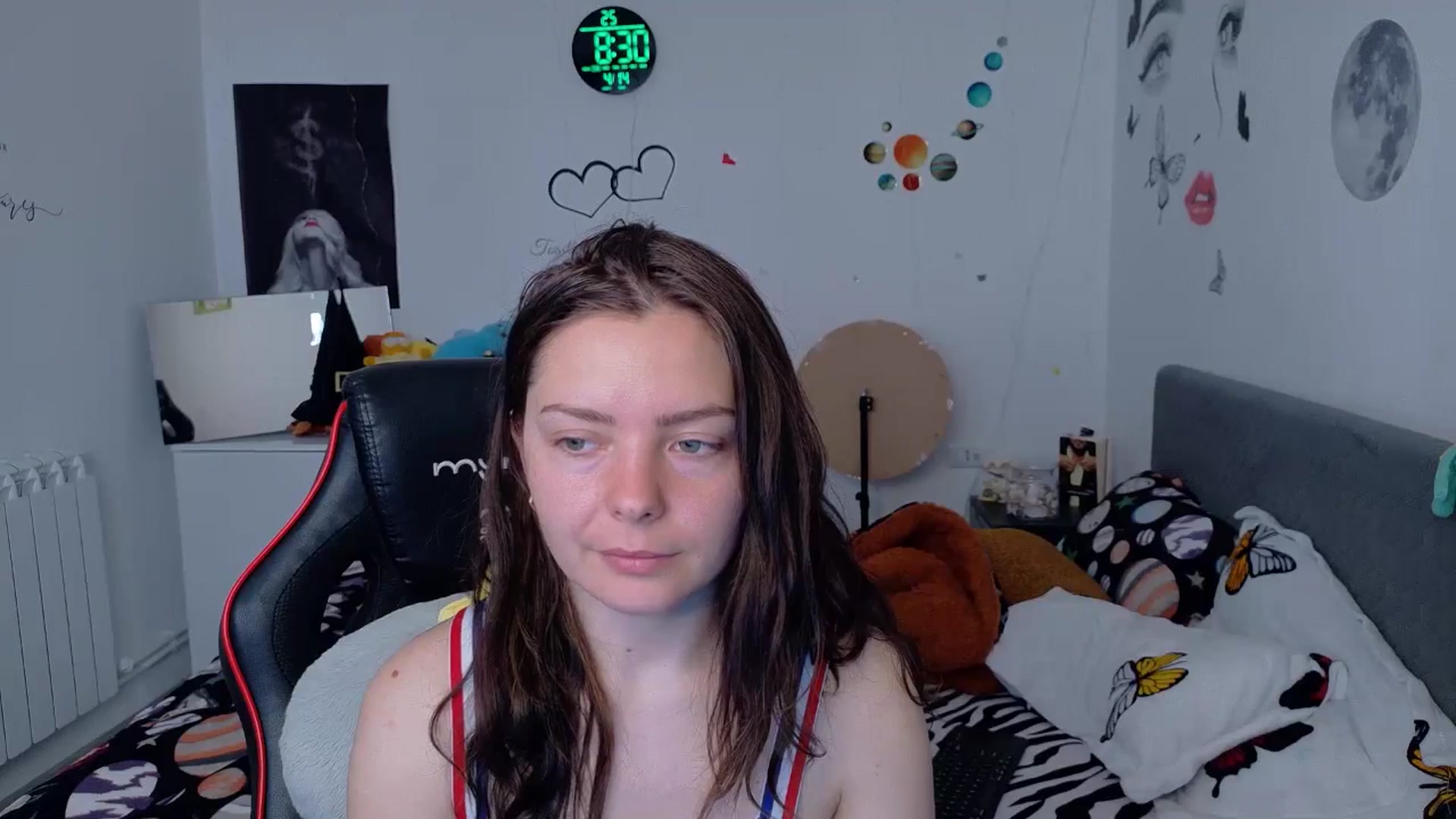 Gallery image thumbnail from YreneA's myfreecams stream on, 04/14/2026, 05:37 image 19 of 20