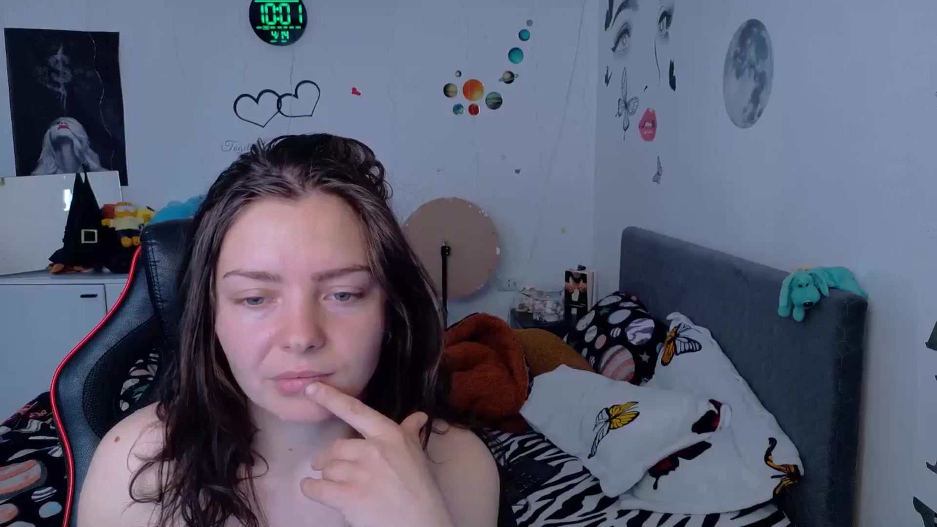 Gallery image thumbnail from YreneA's myfreecams stream on, 04/14/2026, 07:37 image 11 of 20