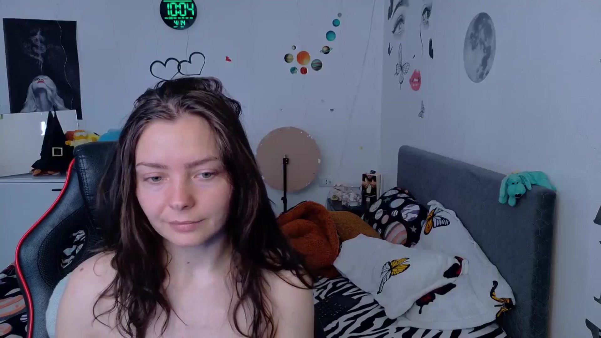 Gallery image thumbnail from YreneA's myfreecams stream on, 04/14/2026, 07:37 image 12 of 20
